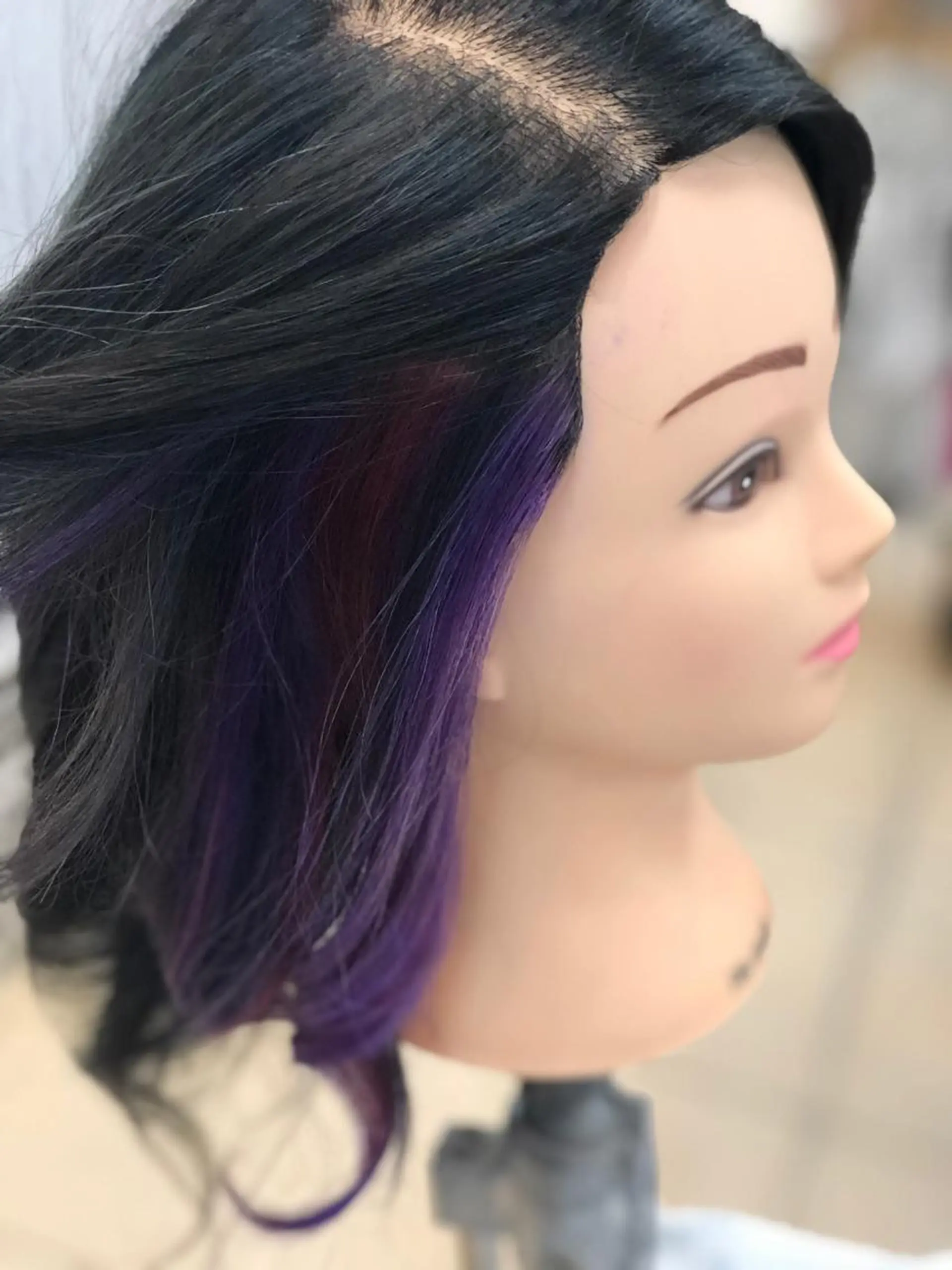 セミロング カラー 嶌田 沙紀のヘアスタイル