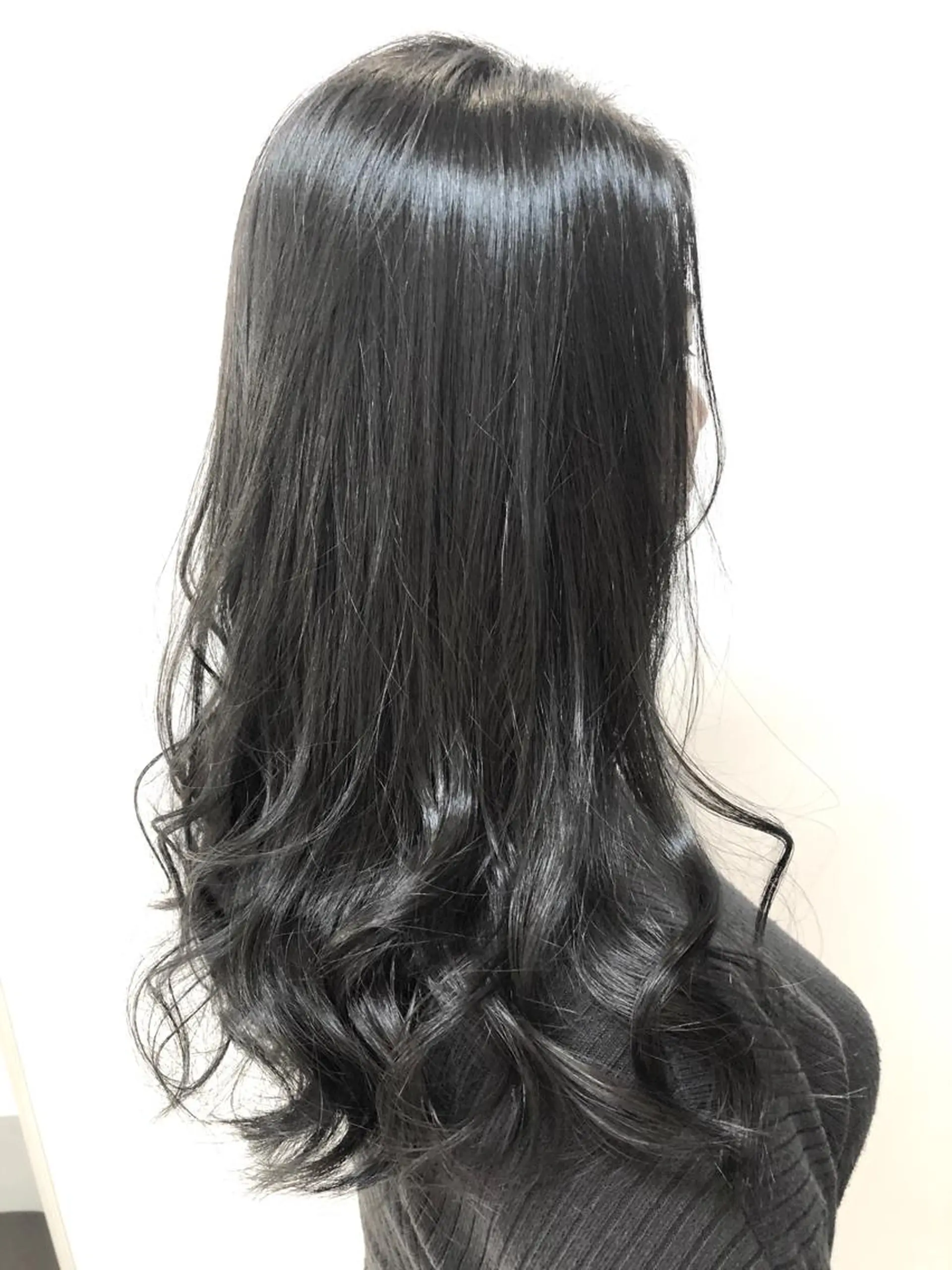 セミロング カラー OFF YUYAのヘアスタイル