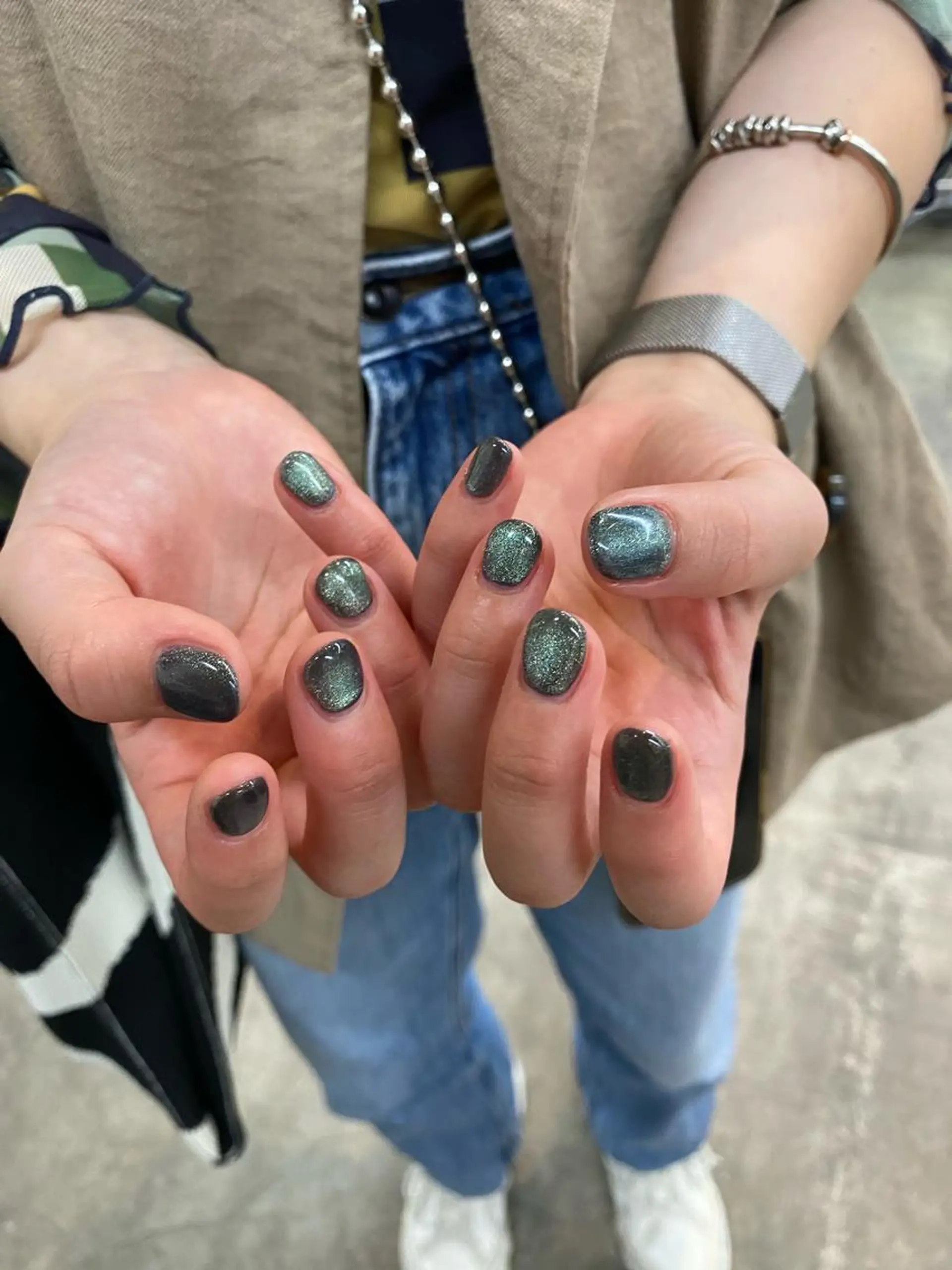 ネイル グリーン マグネットネイル ハンドネイル nable.所属・栗林 実莉のネイルデザイン