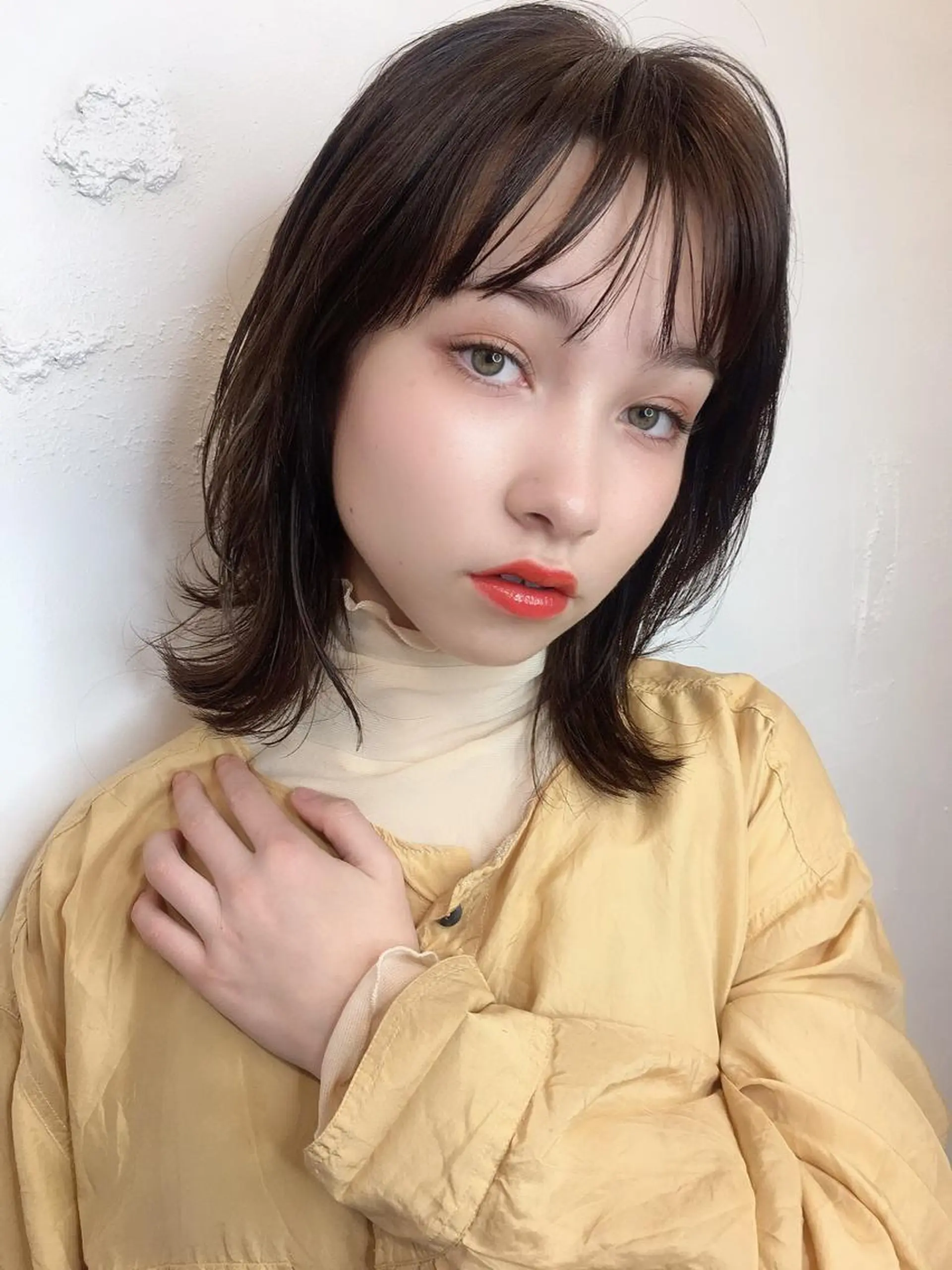 ミディアム ウルフカット 鎌倉 彩のヘアスタイル