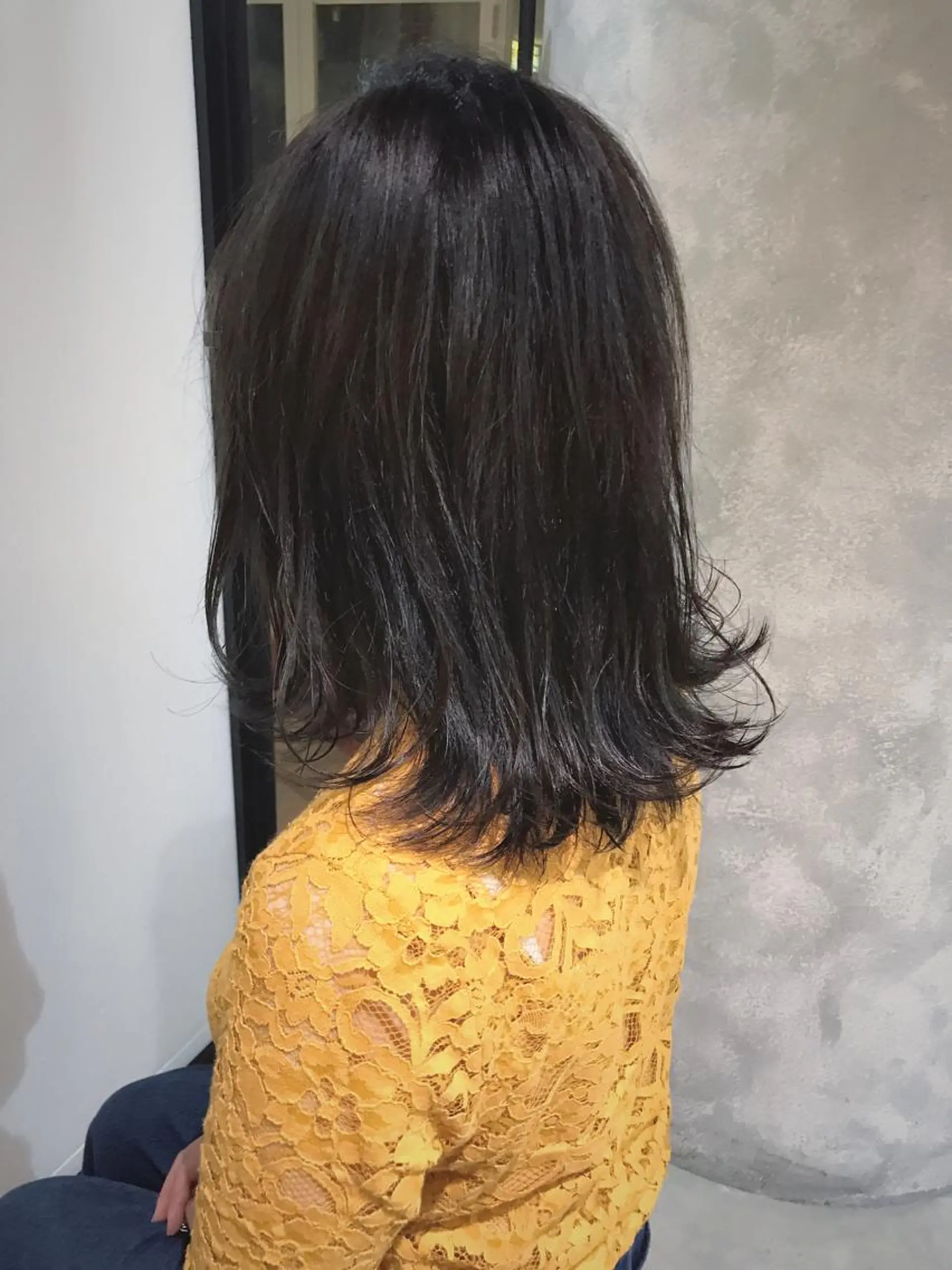 ミディアム カラー 切りっぱなしボブ ブルーカラー ボブ 外ハネヘア 松村 崇弘のヘアスタイル