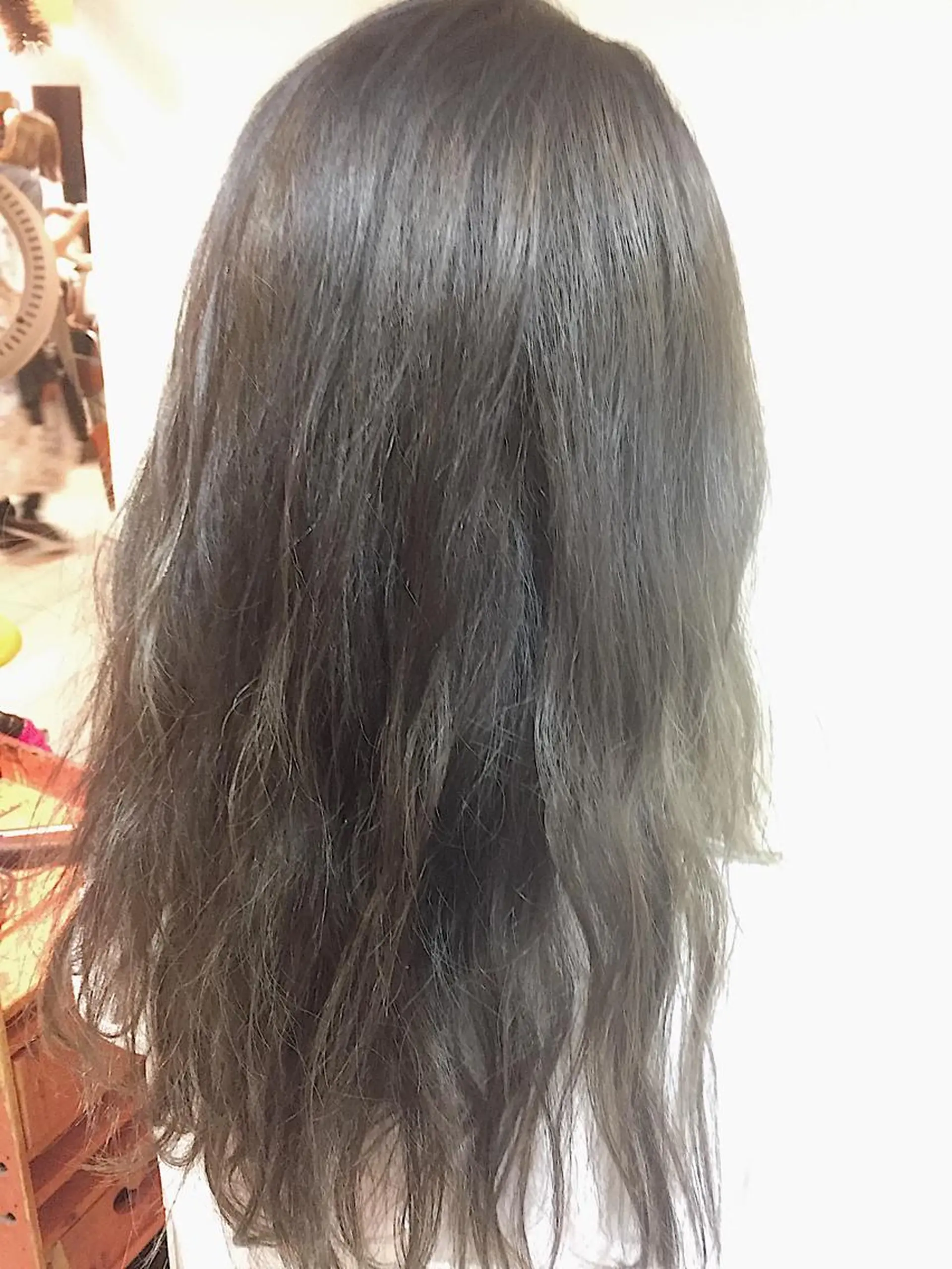 ロング カラー パーマ アッシュ フォギーグレージュ グレージュ 可愛いを作る神 ナオヒロのヘアスタイル