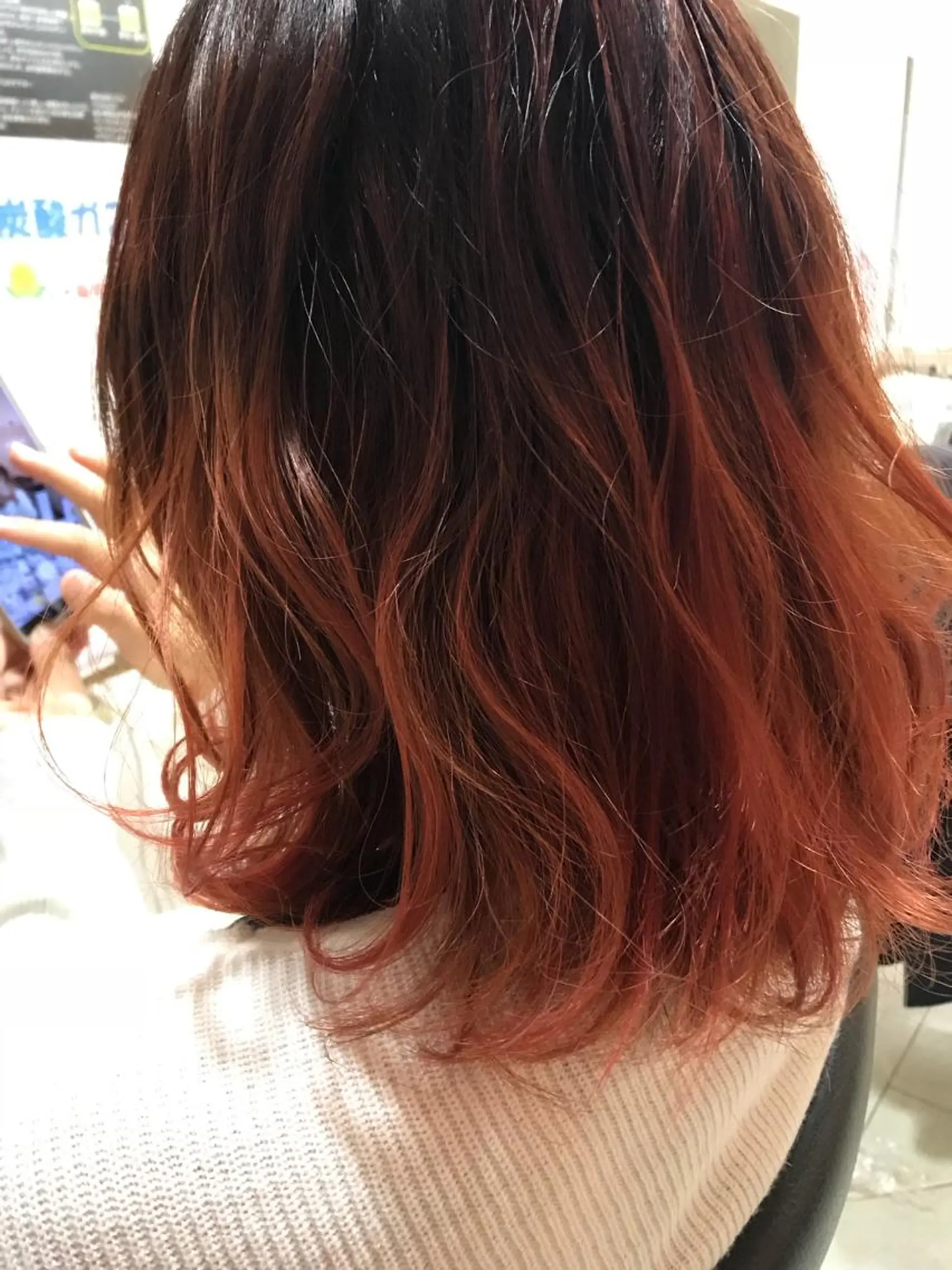 ミディアム カラー ブリーチ レッドカラー 長谷川 誠志のヘアスタイル