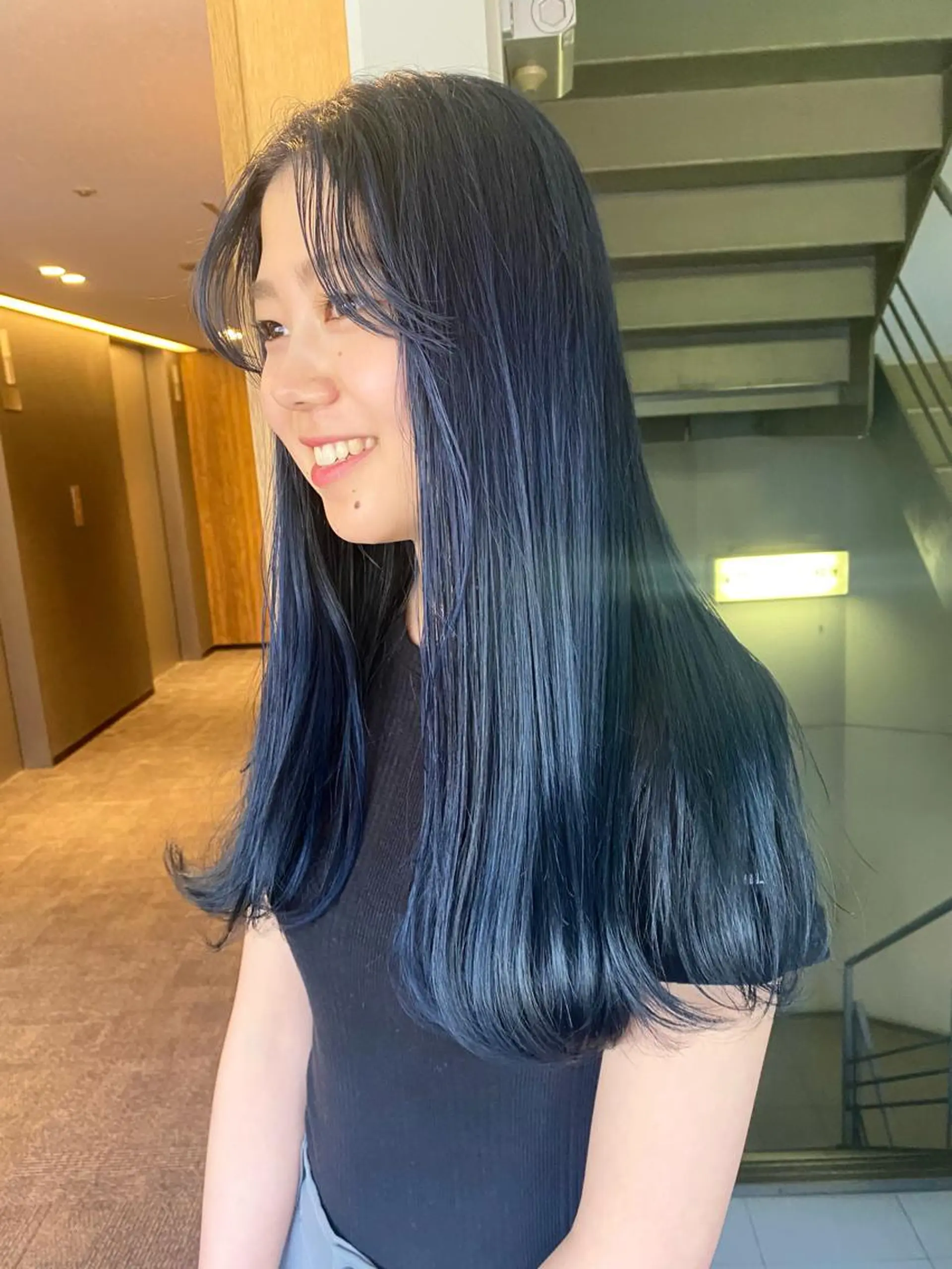 ロング 髪と音処 マトぺ所属・デザインカラー/ボブ ブリーチカラー/ユリのヘアスタイル