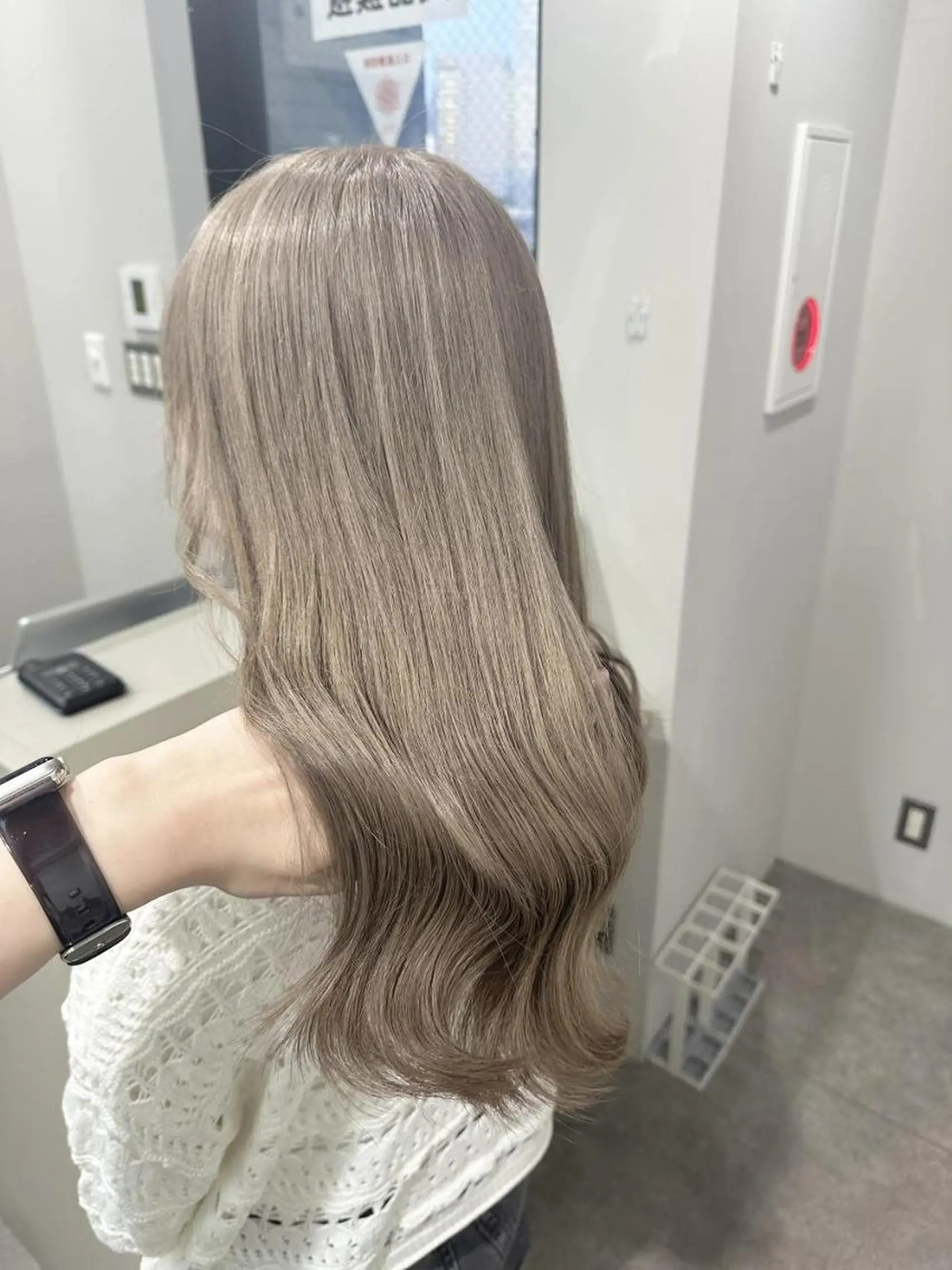 セミロング カラー ✨【公式】 juhl.横浜✨のヘアスタイル