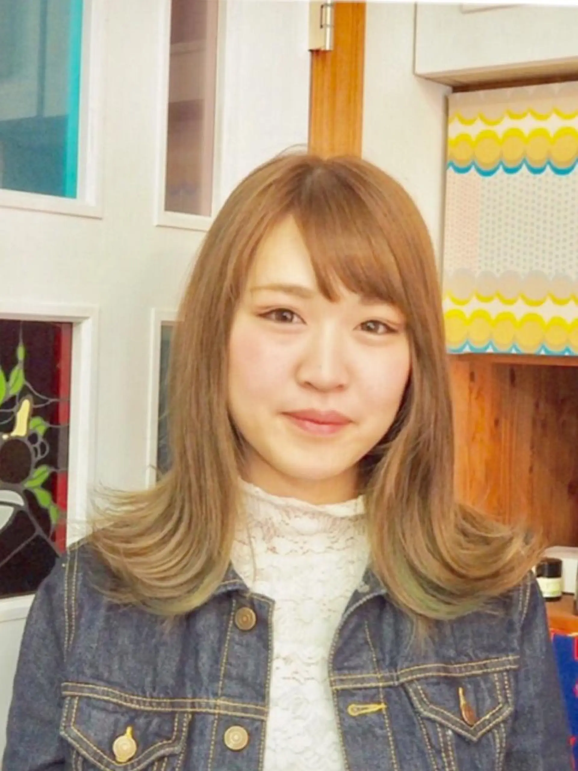 セミロング アッシュ 外国人風カラー ポルタカリーナサロン yukariのヘアスタイル