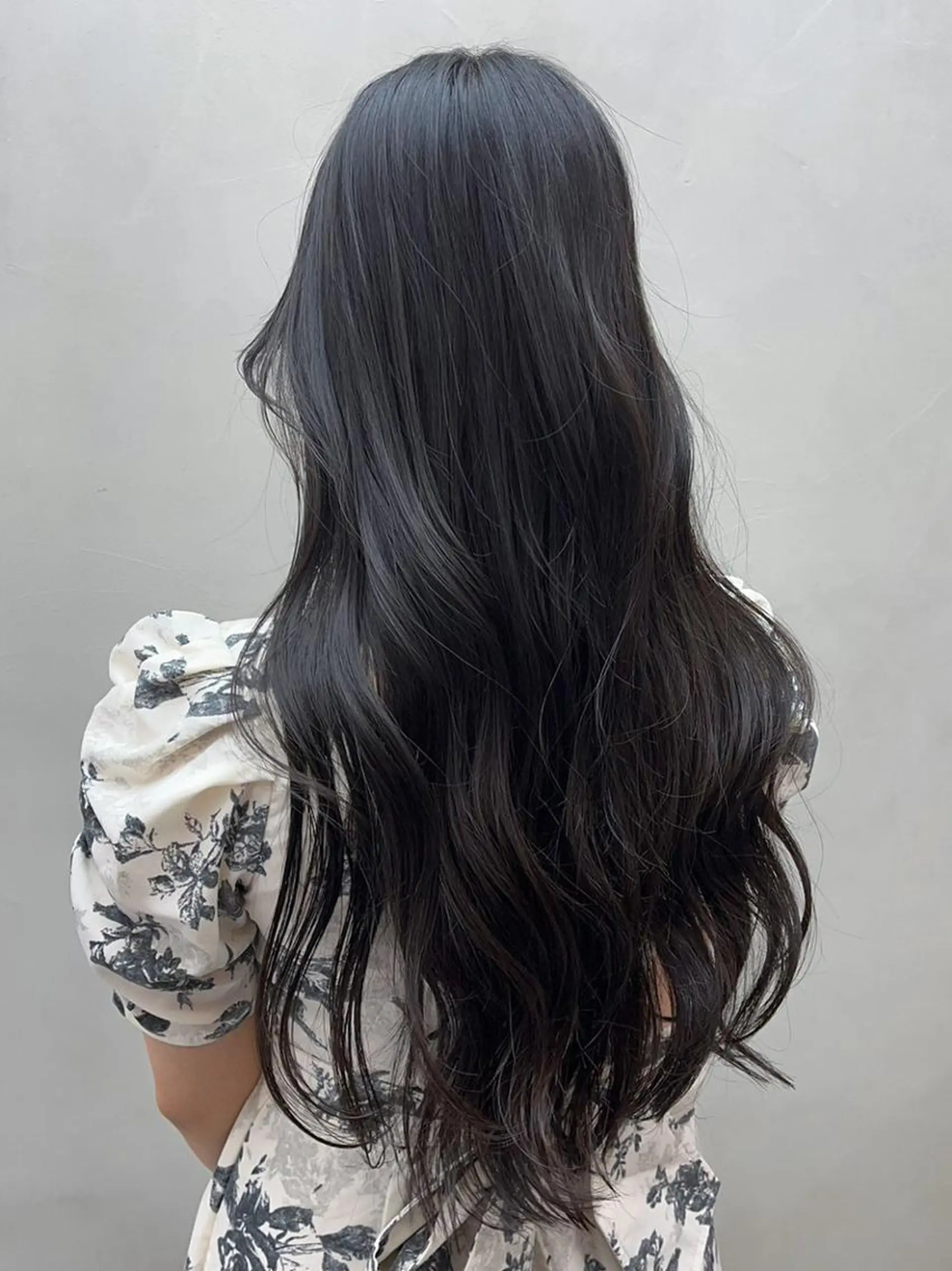 セミロング カラー ヨシンモリ カット ヘアカラー トリートメント ITbyALBUM 下北沢店のヘアスタイル