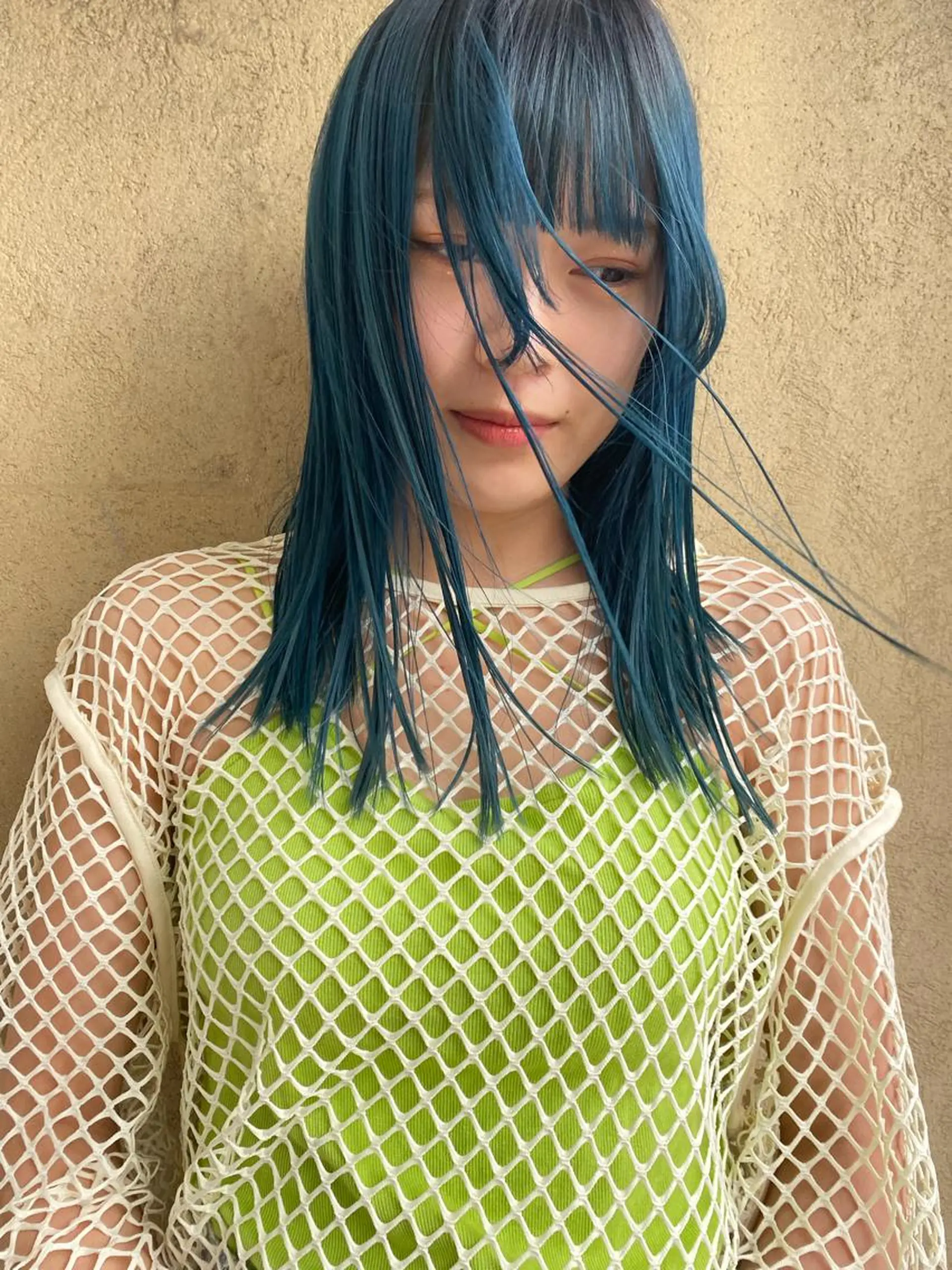 ミディアム saya🌿レイヤー カット/透明感カラーのヘアスタイル