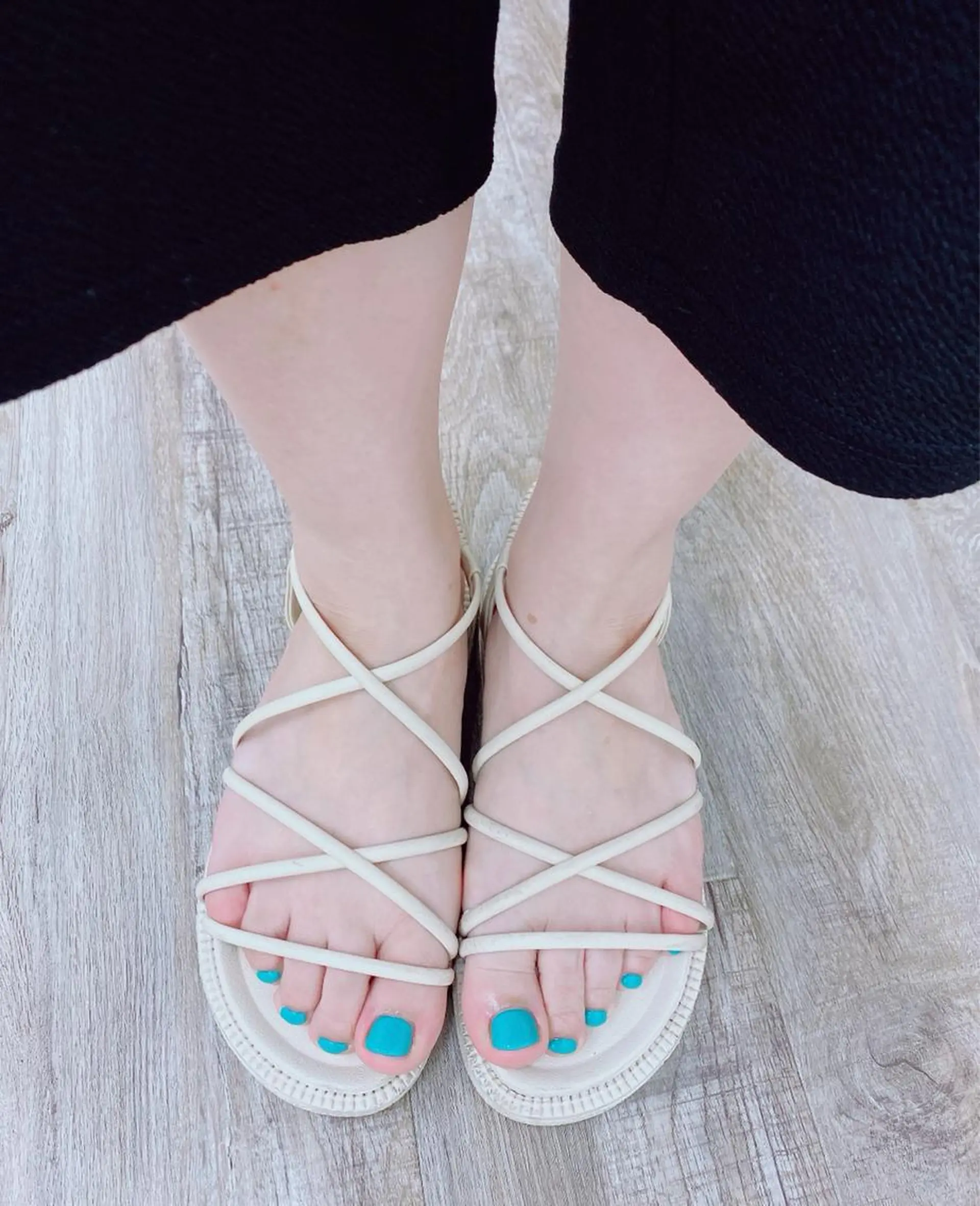 ネイル フットネイル ワンカラーネイル Romine アイラッシュ&ネイルのマツエク・マツパデザイン