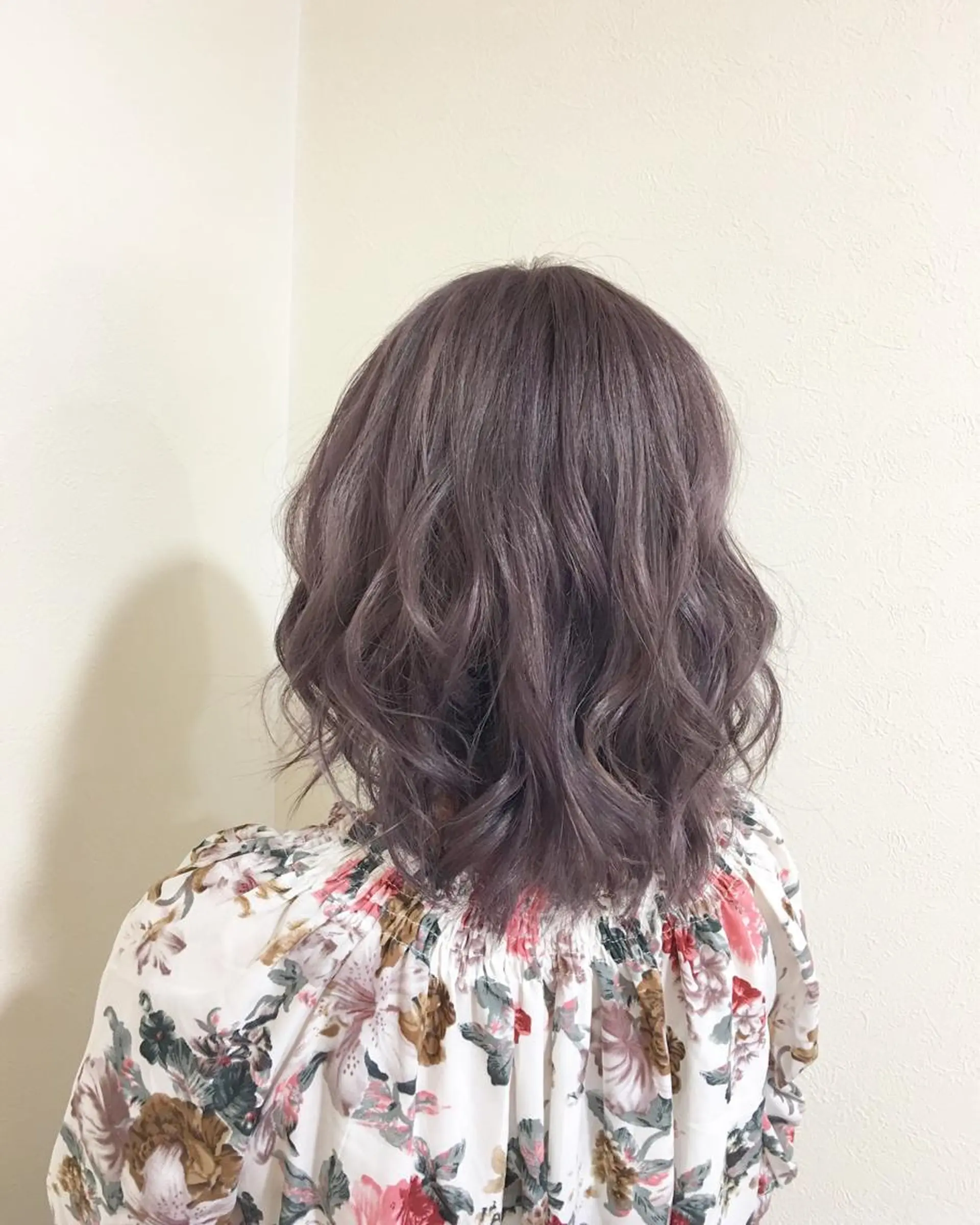ミディアム ヤマグチ ヒカルのヘアスタイル