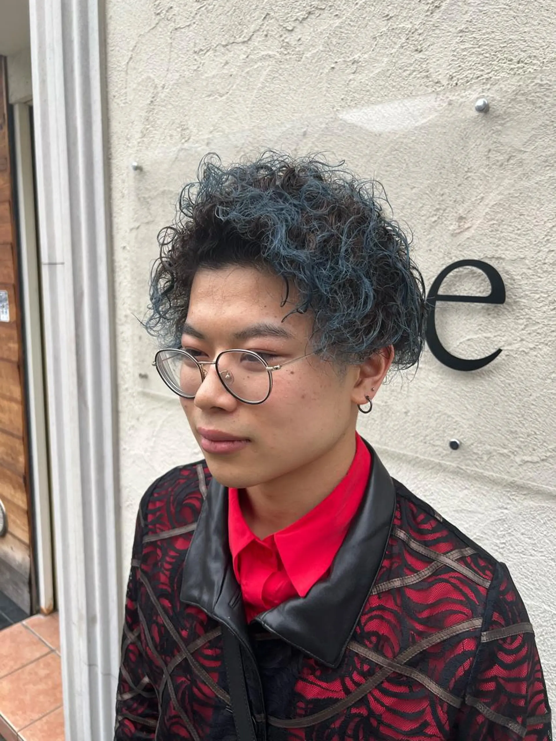 ミディアム ミディアムパーマ カット パーマ 似合わせ/ブリーチ カラー.岡田友仁のヘアスタイル