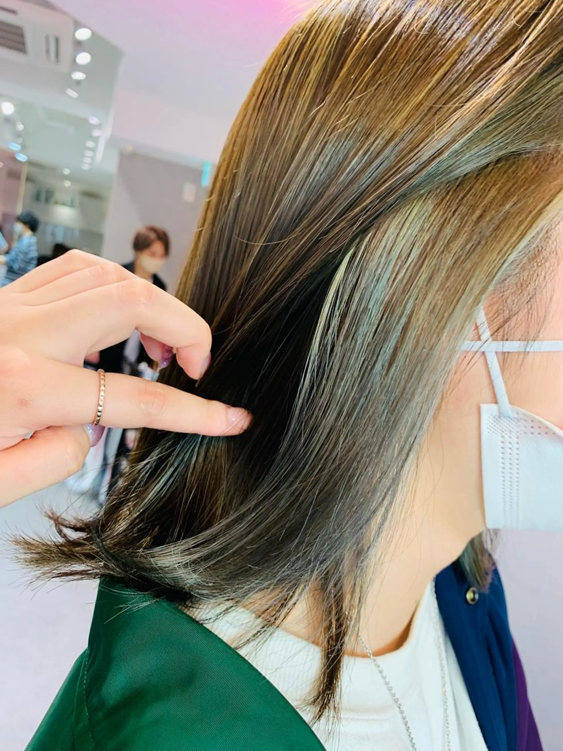 ミディアム 新宿/韓国レイヤー/ 顔周りカット松本美晴のヘアスタイル