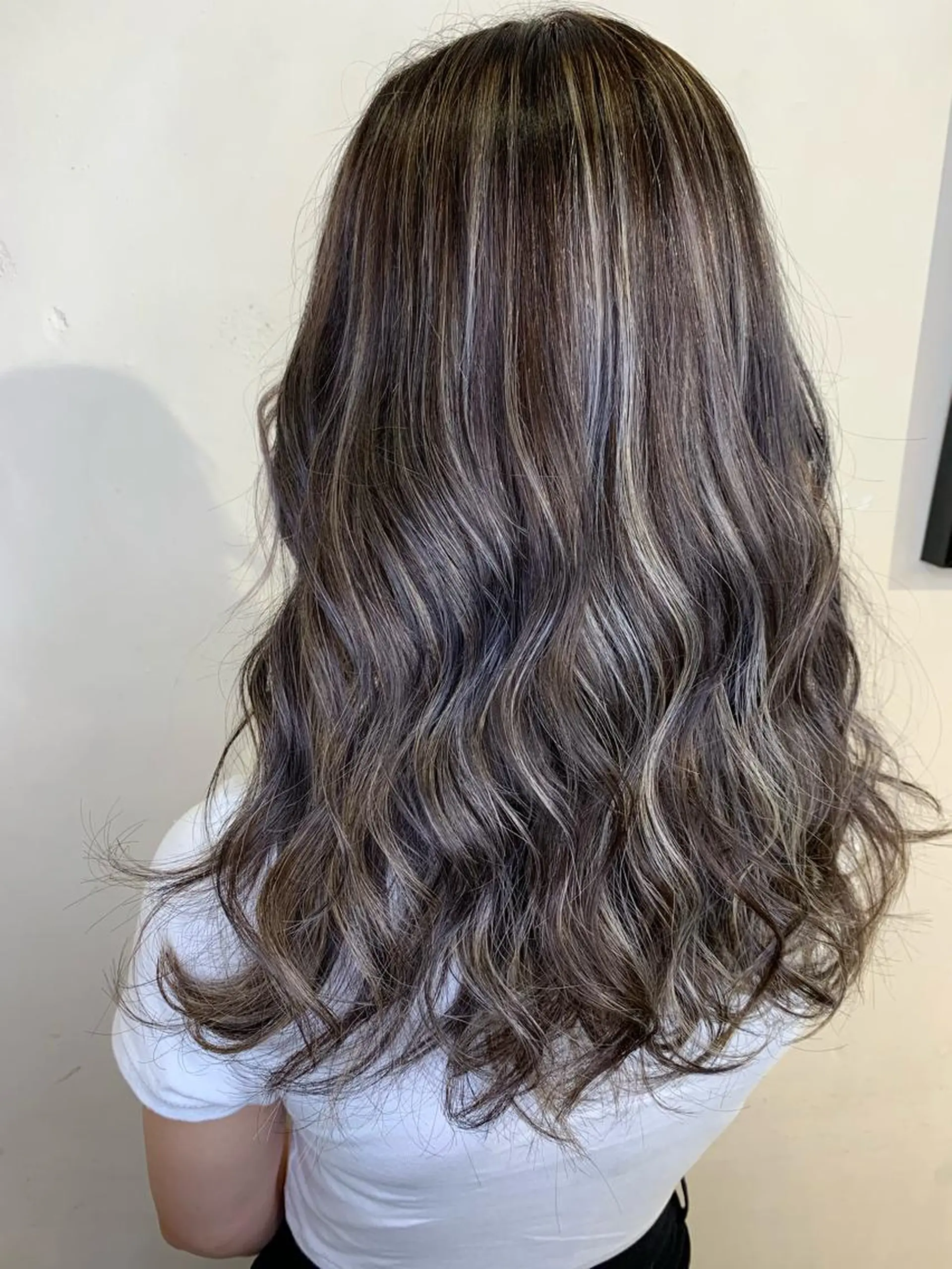 セミロング アッシュ ハイライト ヘアカラー JIL BLAN千葉所属・JIL BLAN千葉 代表 Toshikiのヘアスタイル