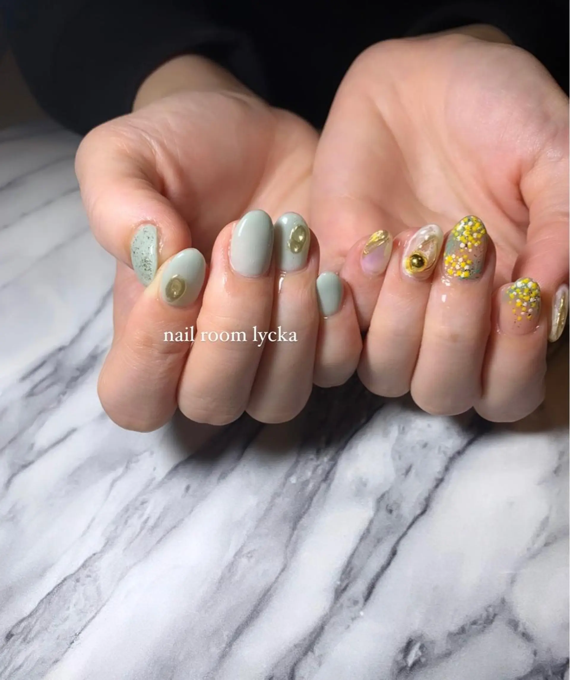 ネイル ﾈｲﾙﾙｰﾑﾘｯｶ 𝐦𝐚𝐲𝐮のネイルデザイン