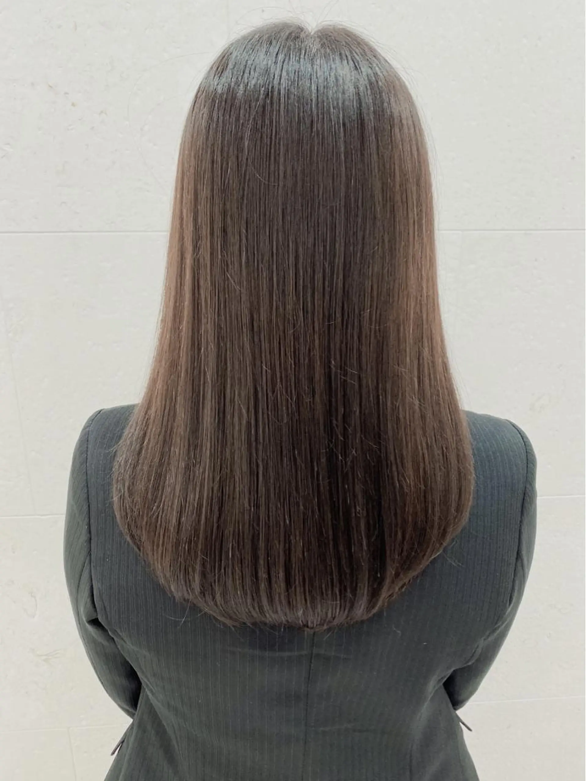 ミディアム shanti 渡辺新也✂️のヘアスタイル