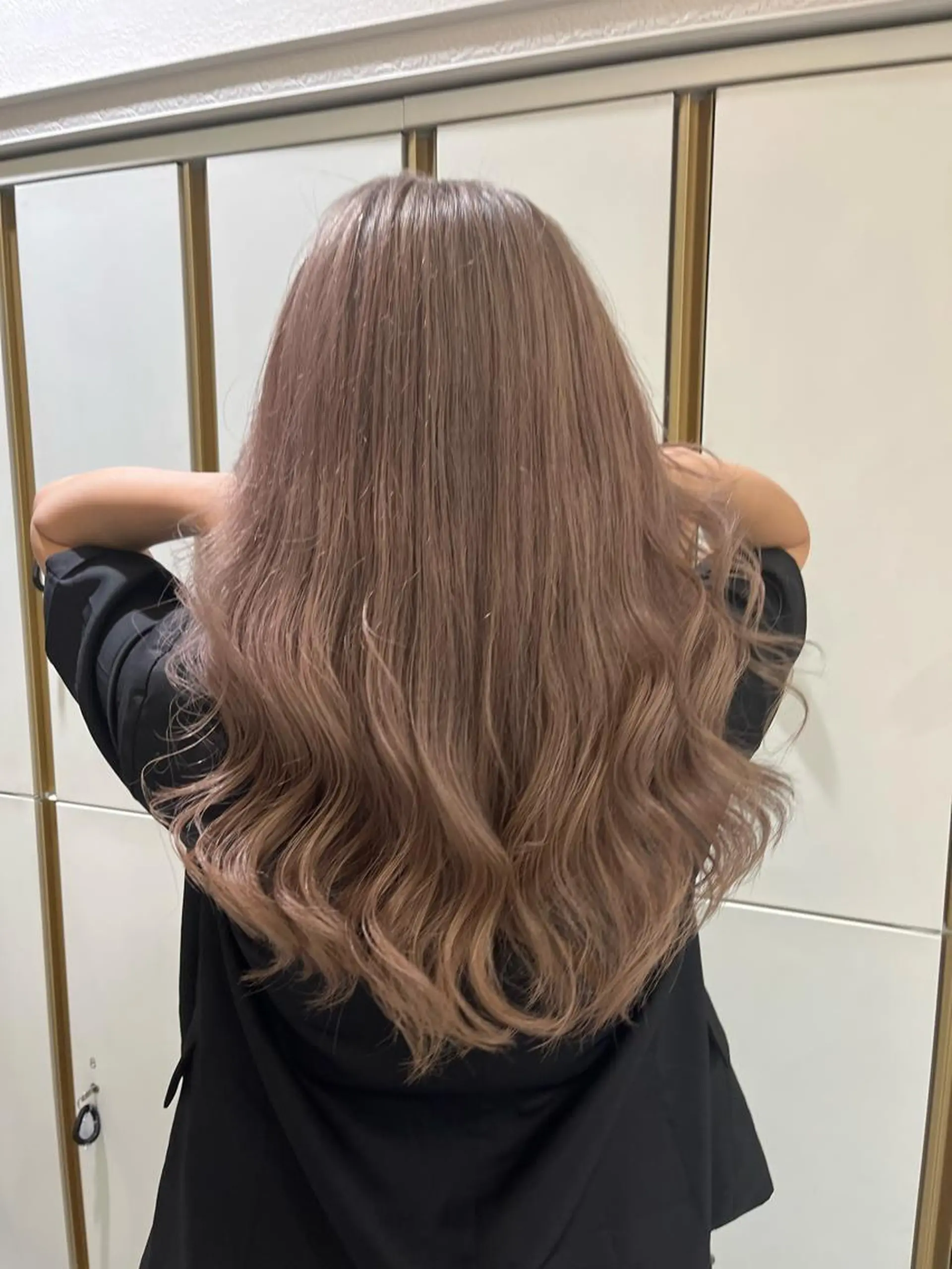 ロング カラー ブリーチ カット ヘアカラー バレイヤージュ/ヘア アレンジ/shionのヘアスタイル