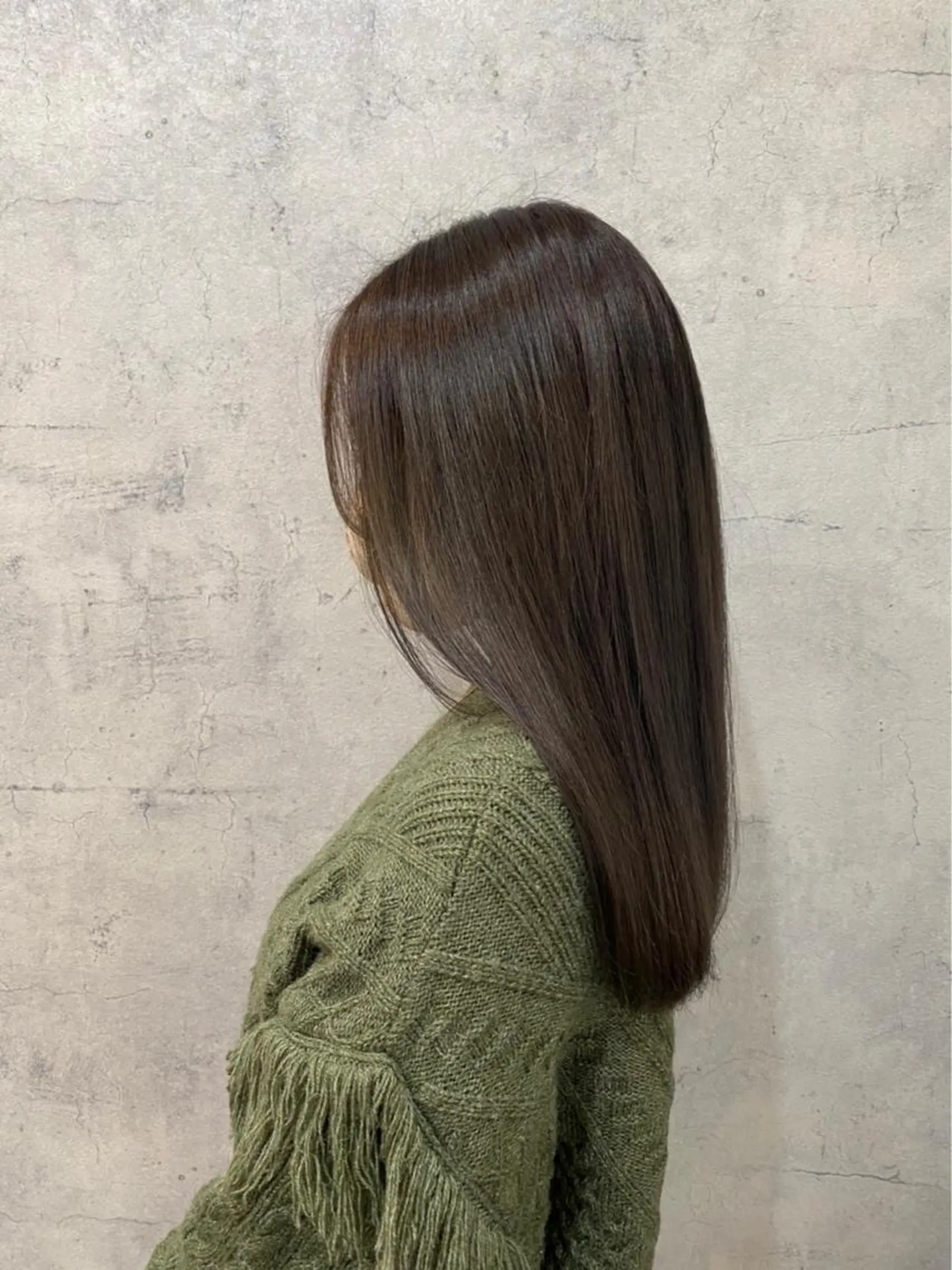 セミロング カラー 透明感カラー グレージュ カット 縮毛矯正 yuite 新河岸のヘアスタイル