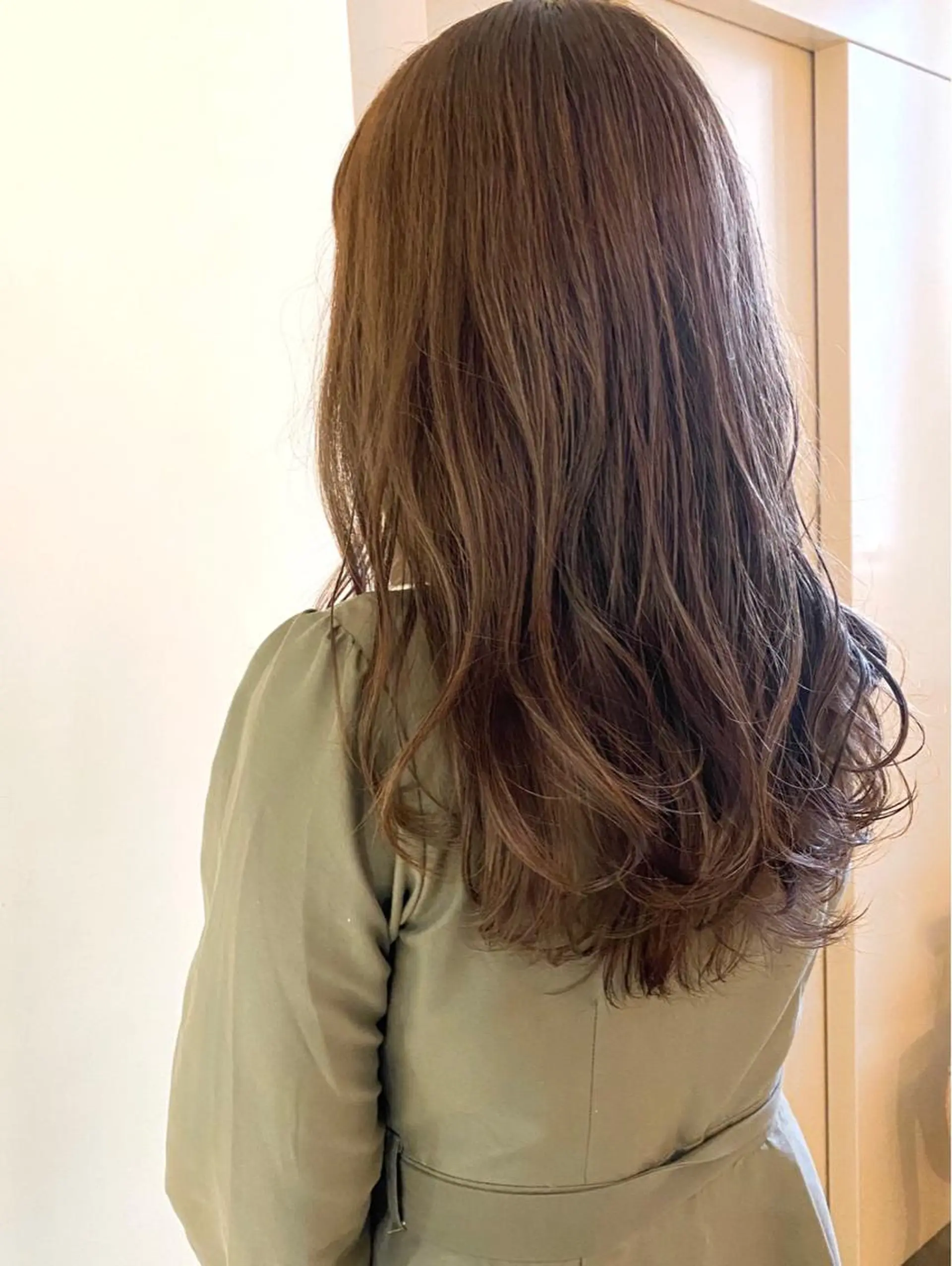 ミディアム カラー ベージュカラー カット 縮毛矯正 トリートメント Tamagawa Sakiのヘアスタイル