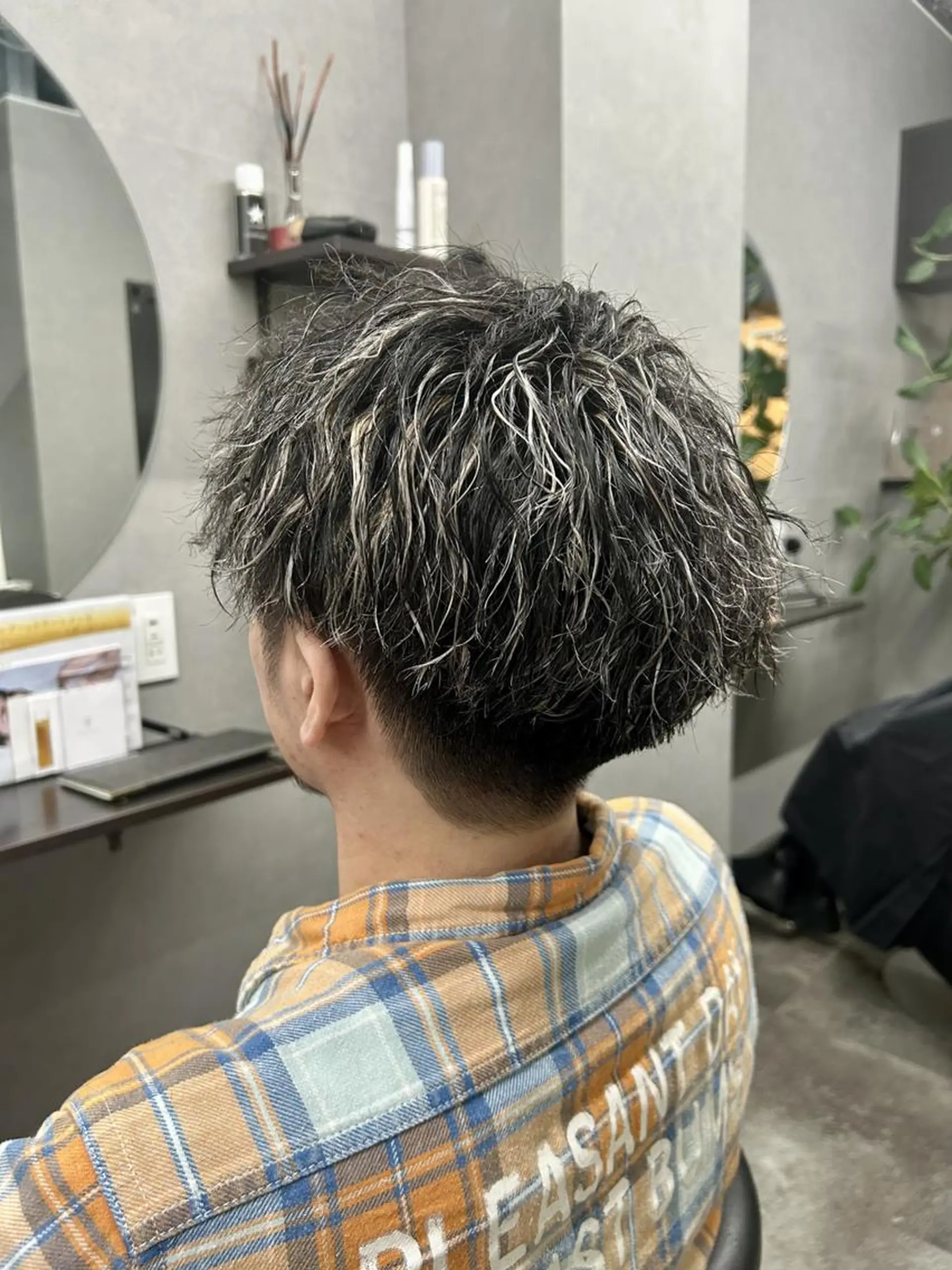 ショート カラー パーマ メンズ カット パーマ ♦️お任せ美容師♦️ ★ヤマフジ★のヘアスタイル