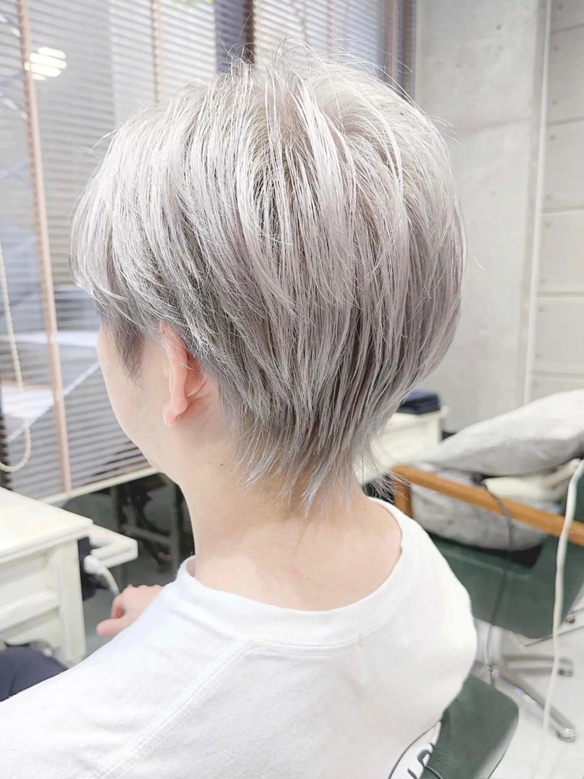 ショート カラー ヘアアレンジ メンズ メンズブリーチ メンズ韓国風 韓国マッシュ マッシュ ツーブロック 𝐑𝐈𝐍𝐊𝐀 🐷🖤のヘアスタイル