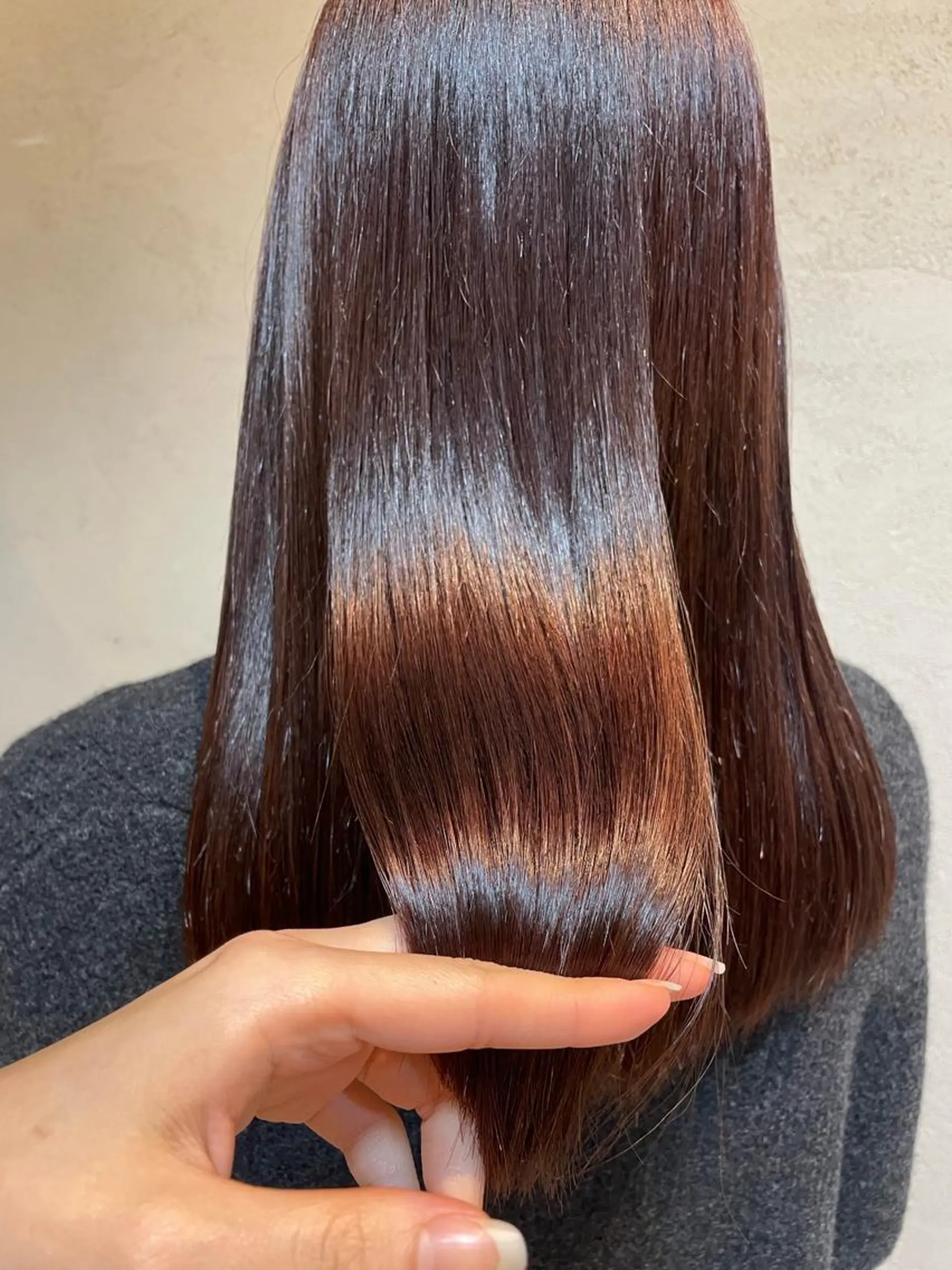 ロング カラー ueki ayaneのヘアスタイル