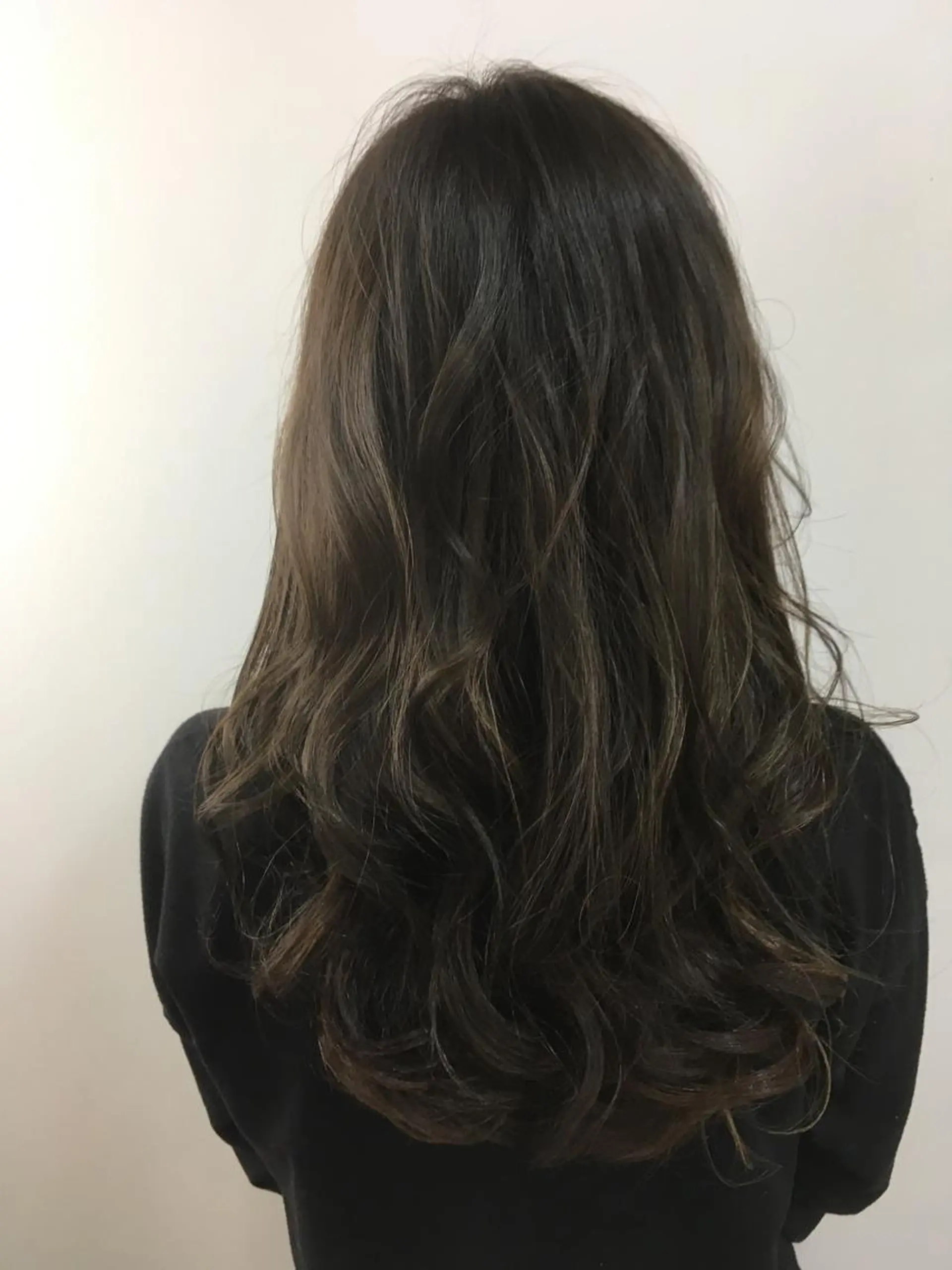 セミロング ロング カラー 髪質改善 中川　翔のヘアスタイル