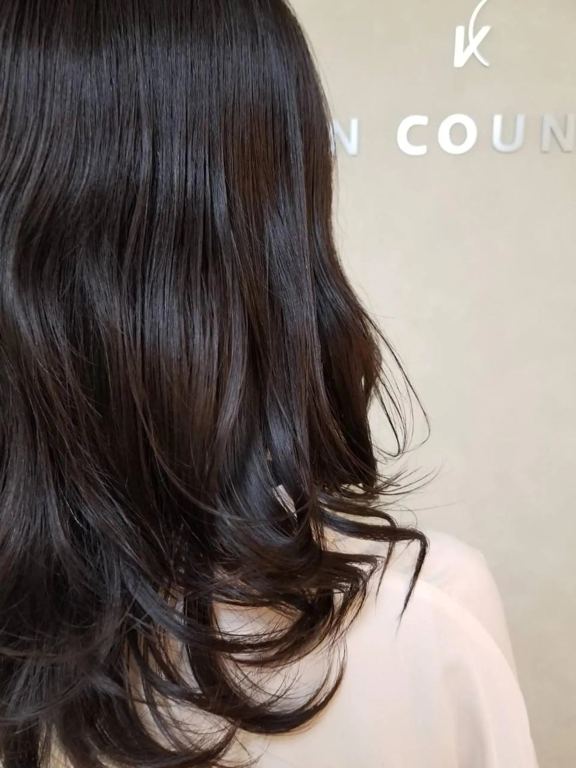 セミロング 吉田 恒のヘアスタイル