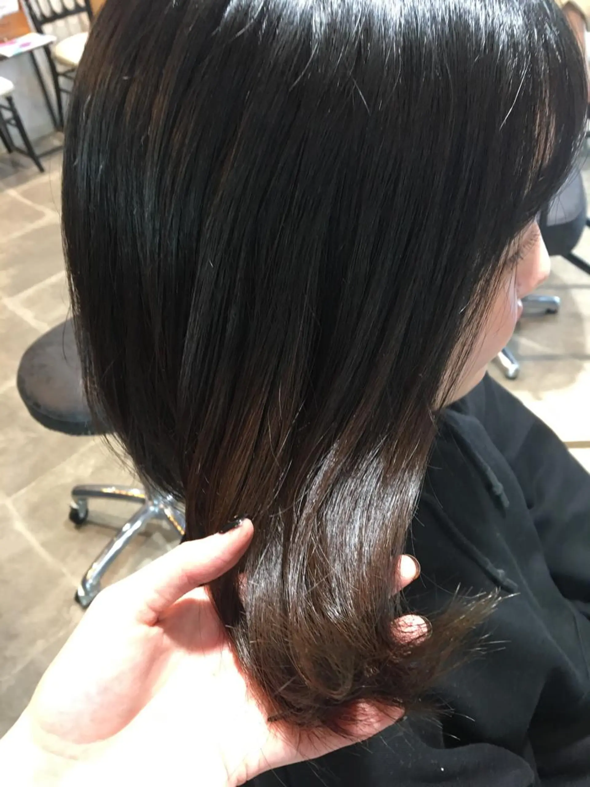 ミディアム カラー たなか ちあきのヘアスタイル