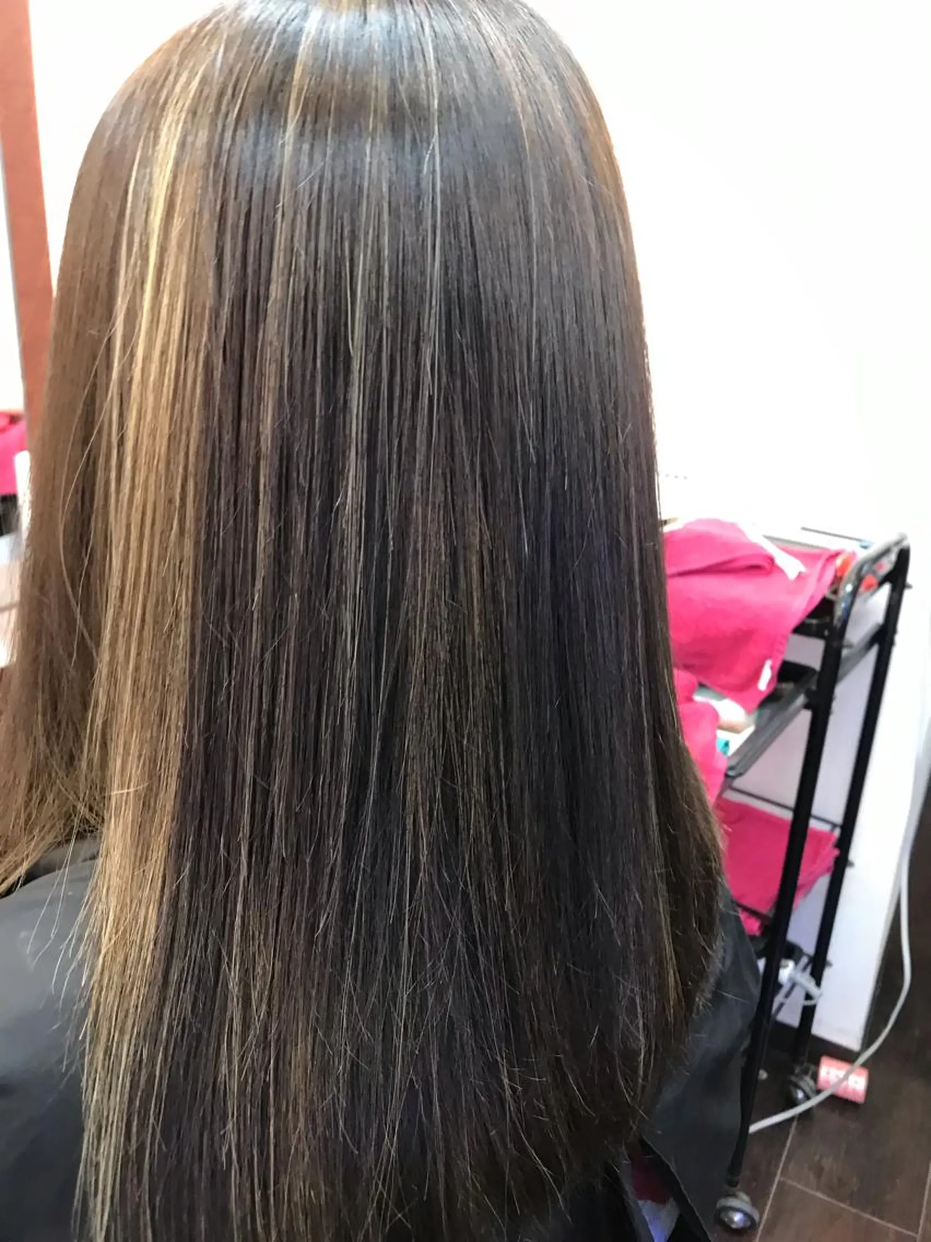 セミロング カラー パーマ 桧山 真のヘアスタイル