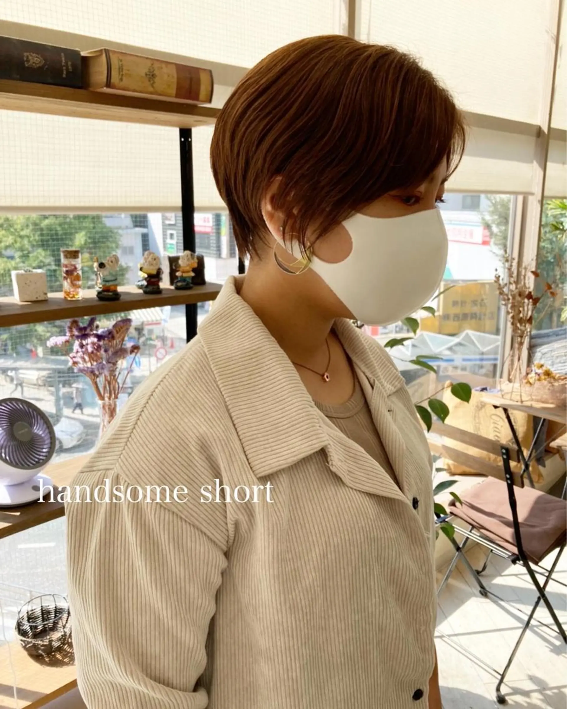 ショート 切りっぱなしボブ ショートボブ ハンサムショート ボブ ショートヘア カット トリートメント 朝がちょっと楽しくな るshort･bobのヘアスタイル