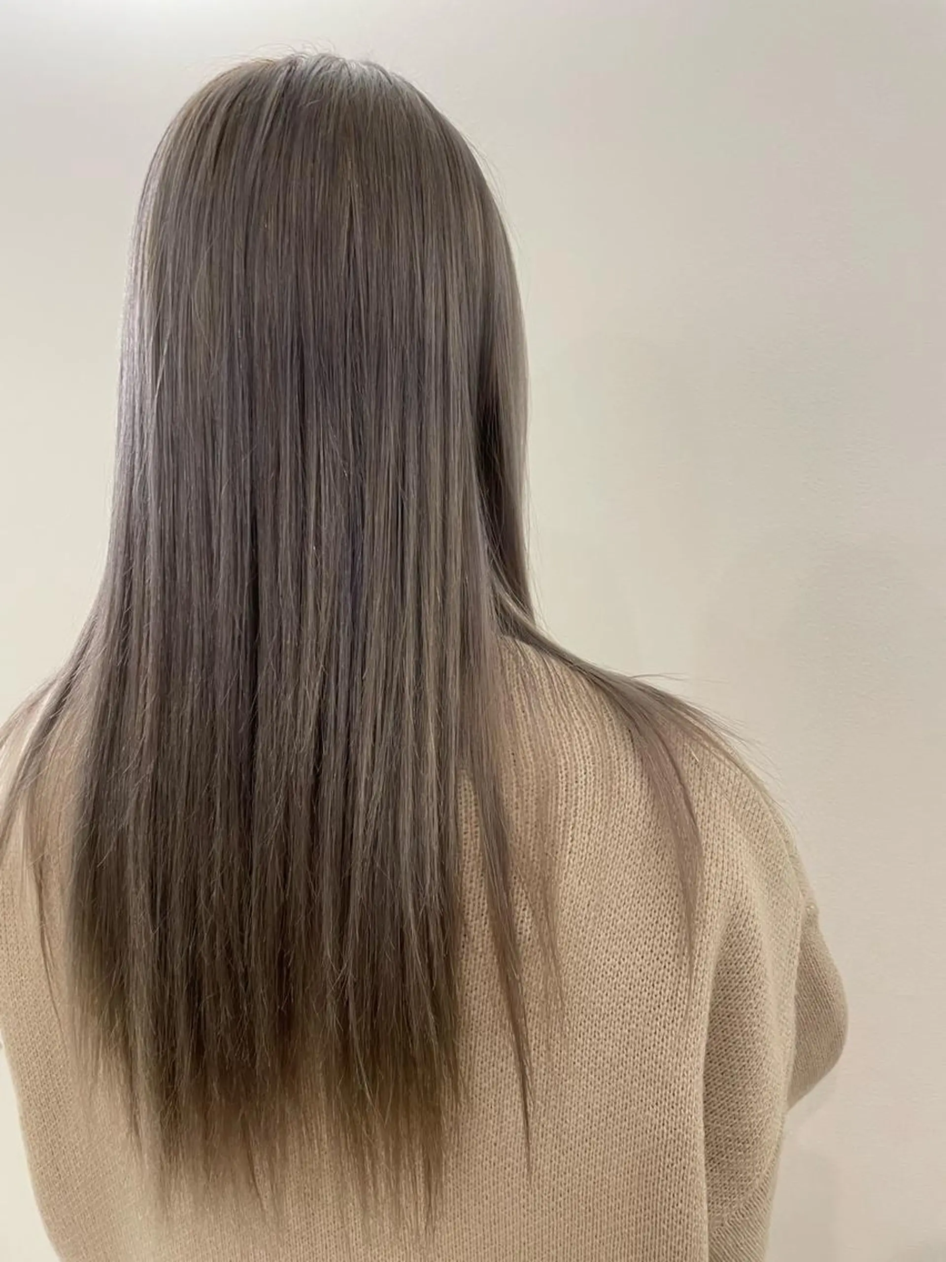 ロング カラー グレージュ 💖ASUKA 💜/透明感カラーのヘアスタイル