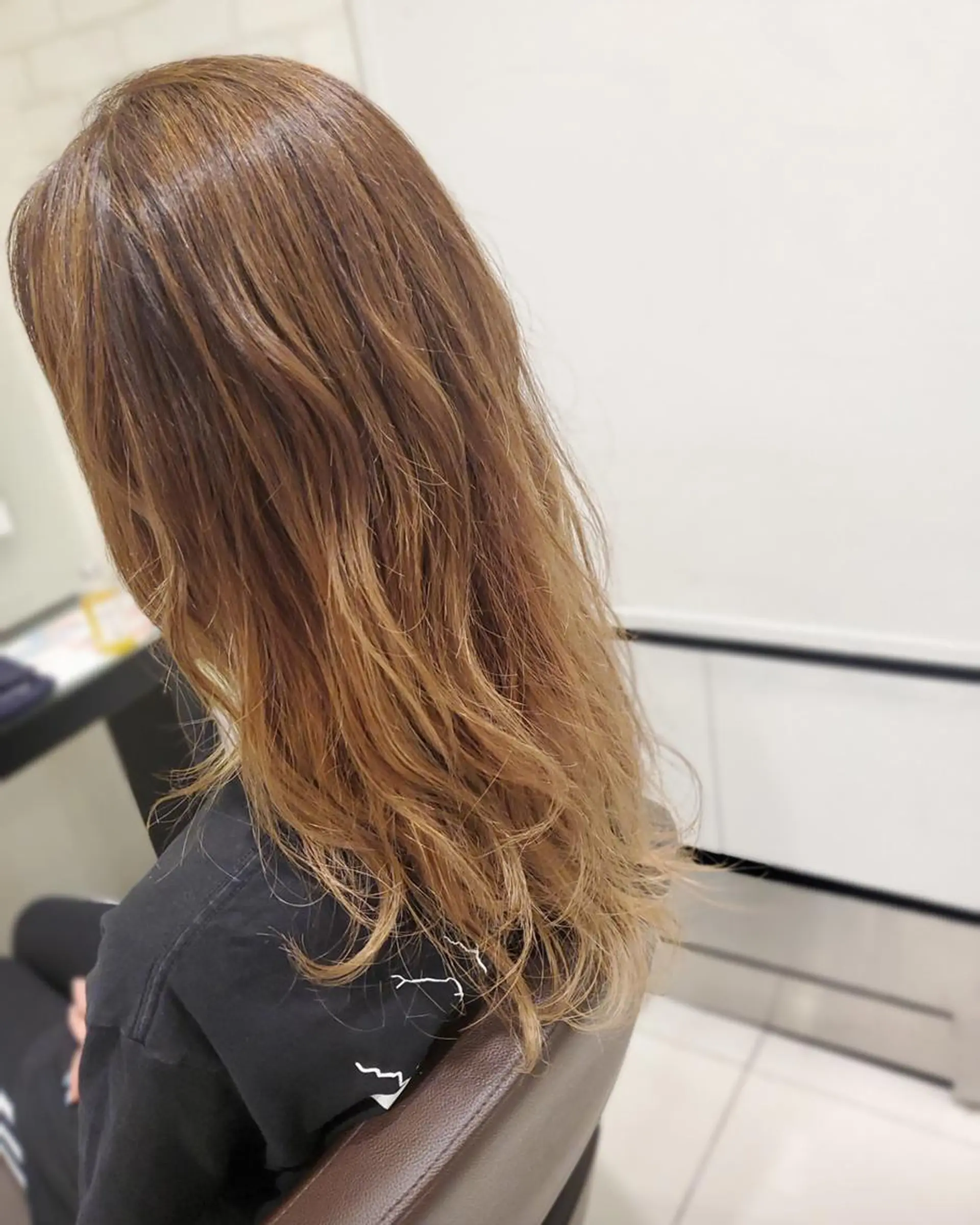 ロング カラー EARTH 池田　雄太のヘアスタイル