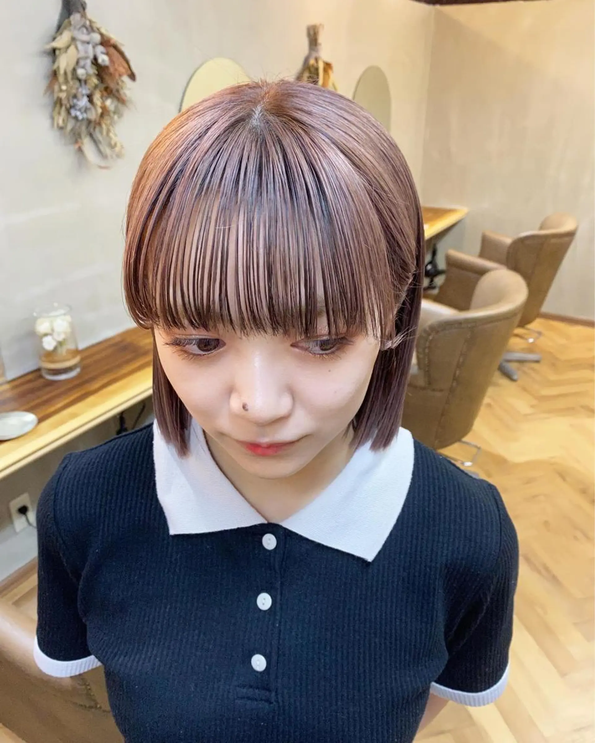 ショート 髪と音処　マトぺ所属・デザインカラー/ボブ ブリーチカラー/ユリのヘアスタイル