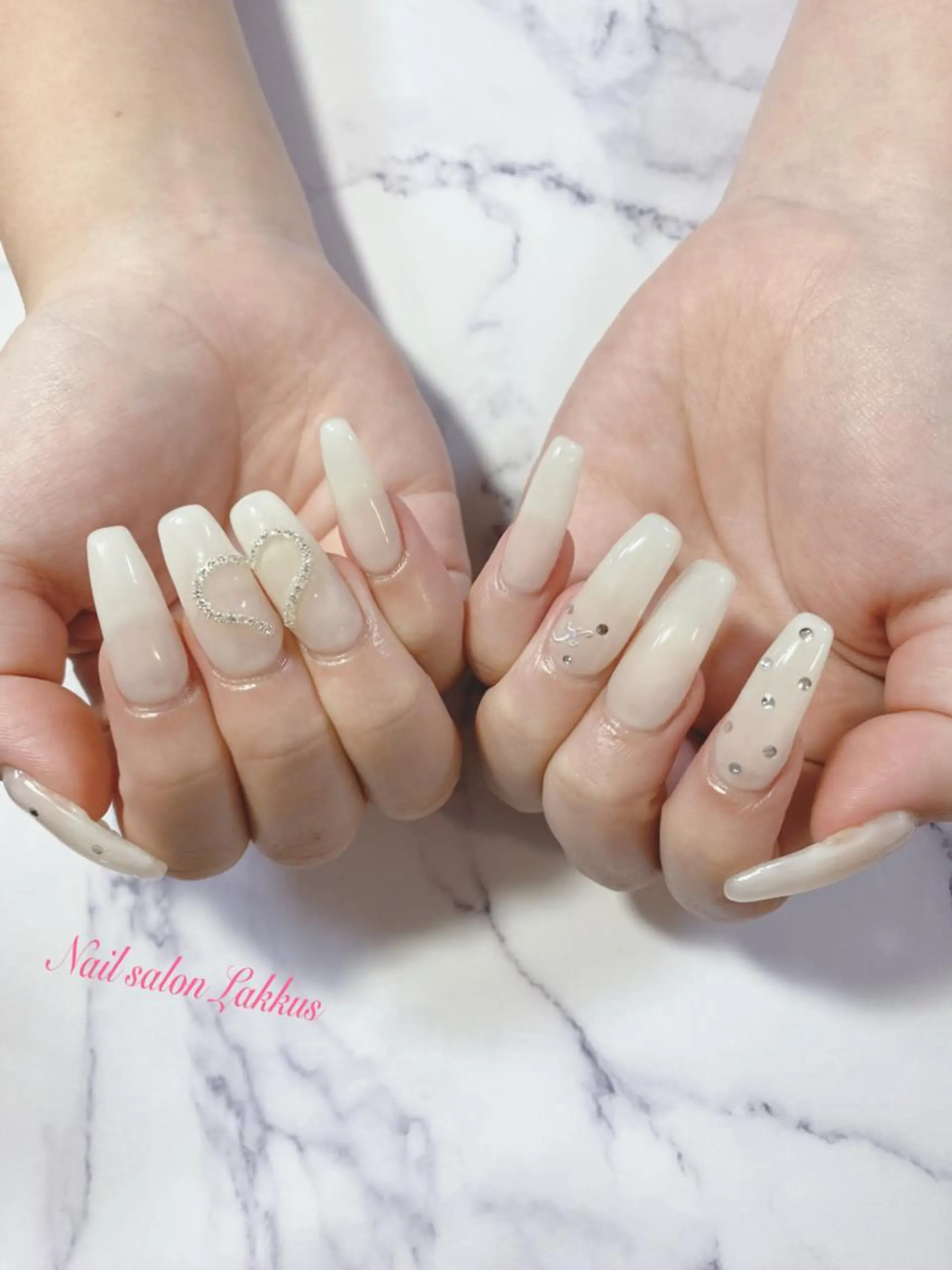 ネイル ジェルネイル ロングネイル Lakkus T－CHIのネイルデザイン