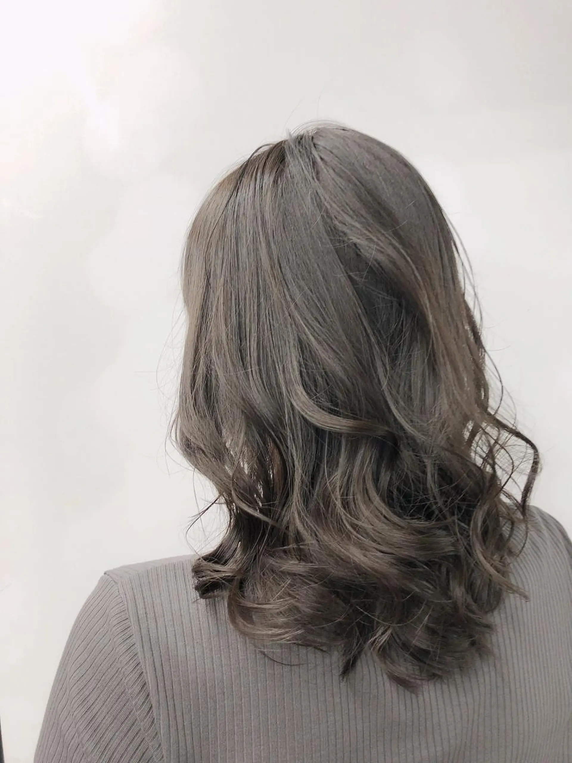 セミロング ヘアカラー トリートメント 🌟髪質改善ケアカラ ー美髪縮毛矯正y🌟のヘアスタイル