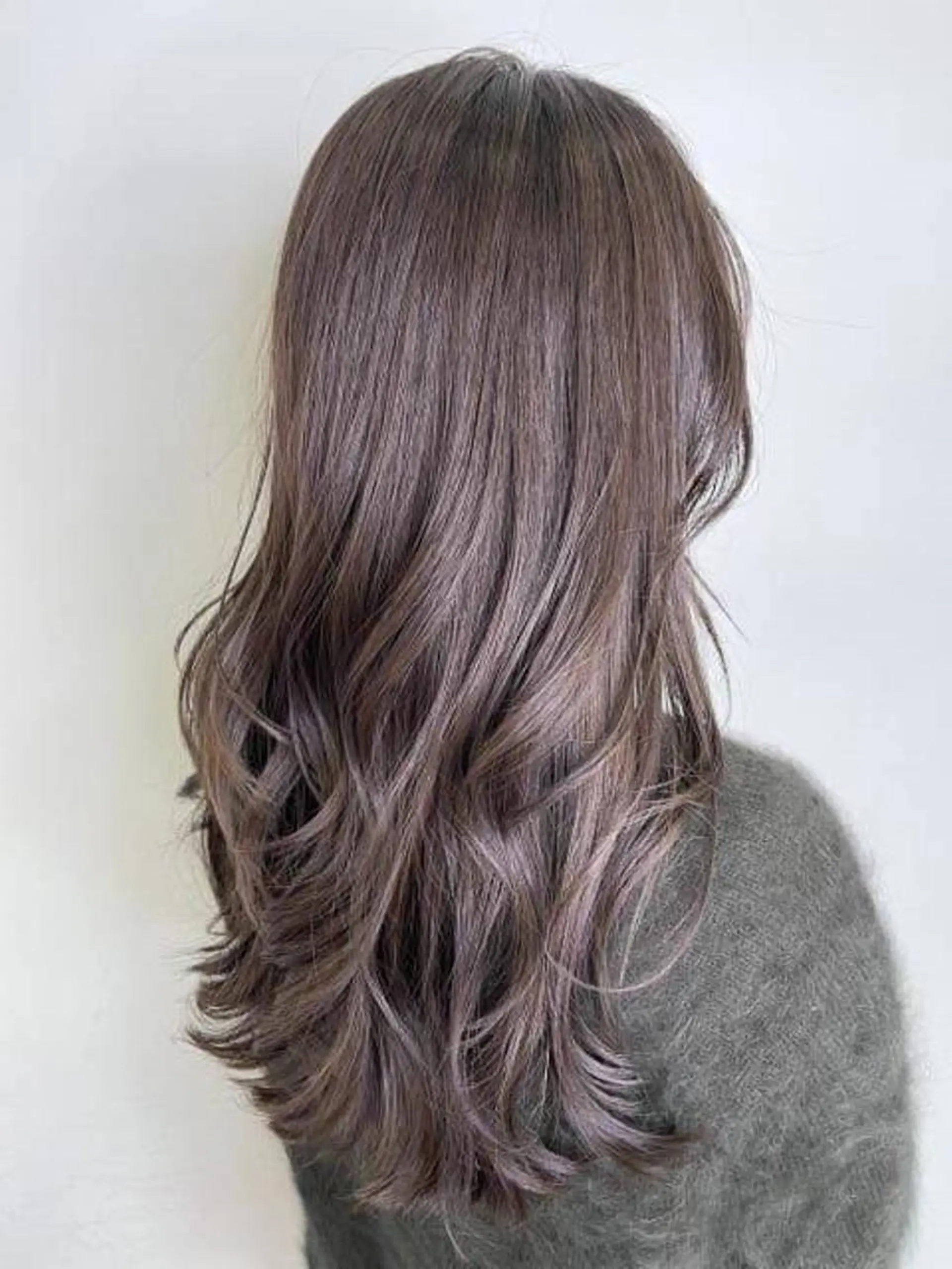 ロング カラー アッシュ パープルカラー パープルアッシュ 久枝 世愛のヘアスタイル