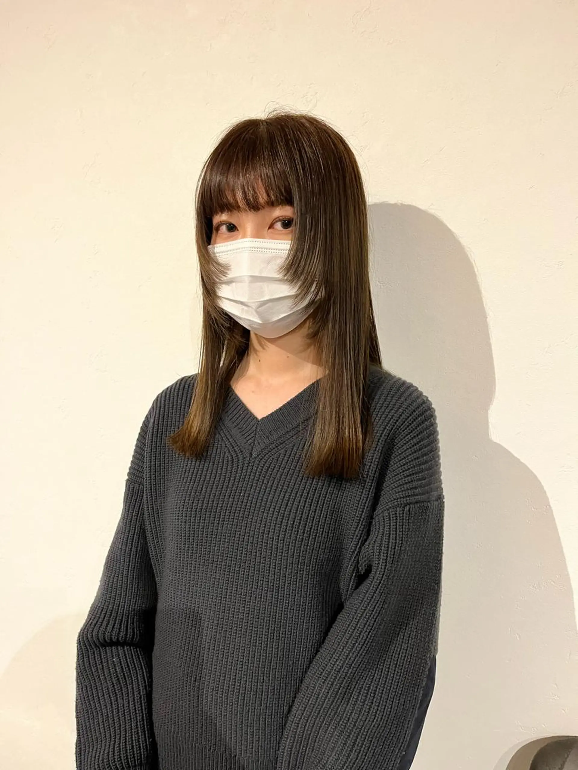 セミロング カラー ベージュカラー ブリーチ ブリーチなしカラー オリーブベージュ 顔まわりレイヤー カット ヘアカラー ショート/パーマ/ カラー/FUKOのヘアスタイル