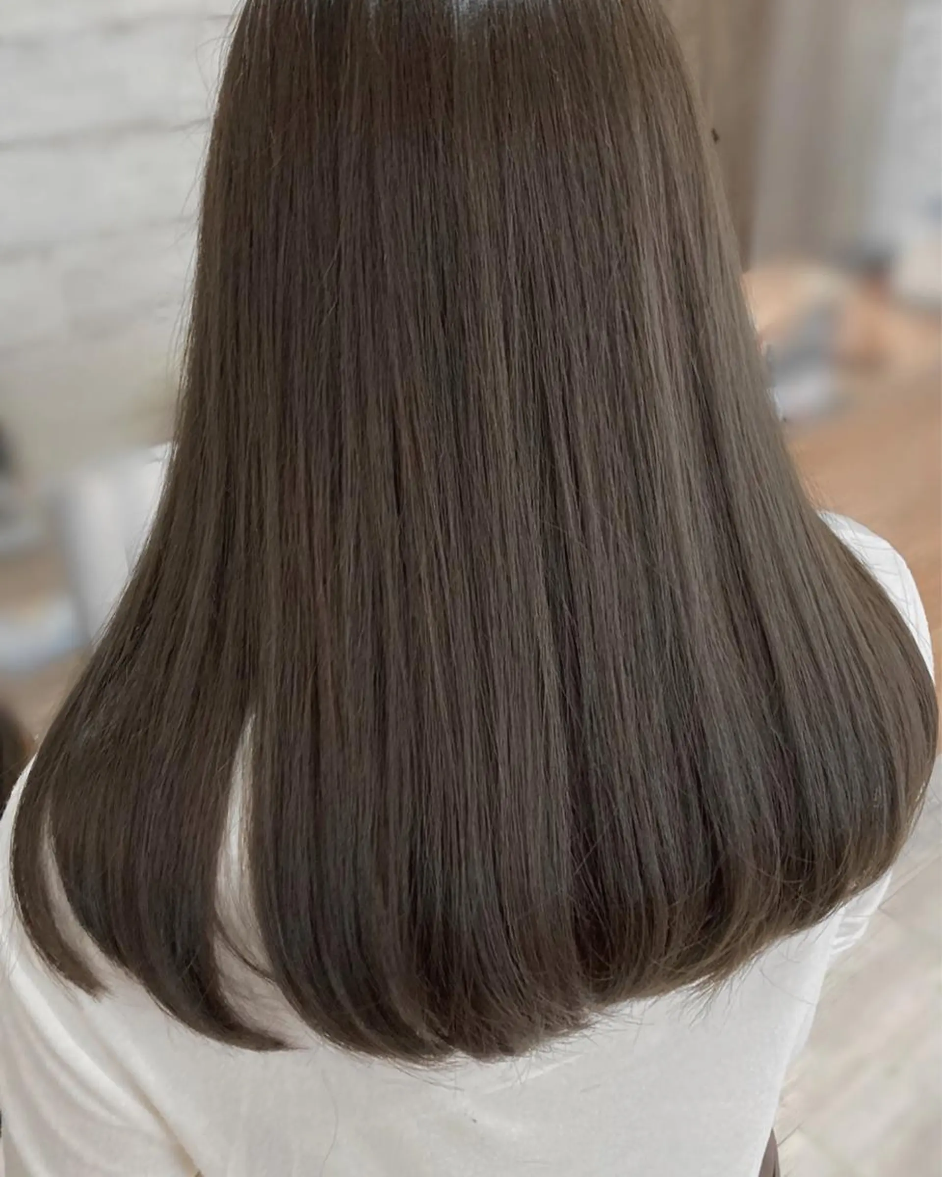 ロング roka ノゾミのヘアスタイル
