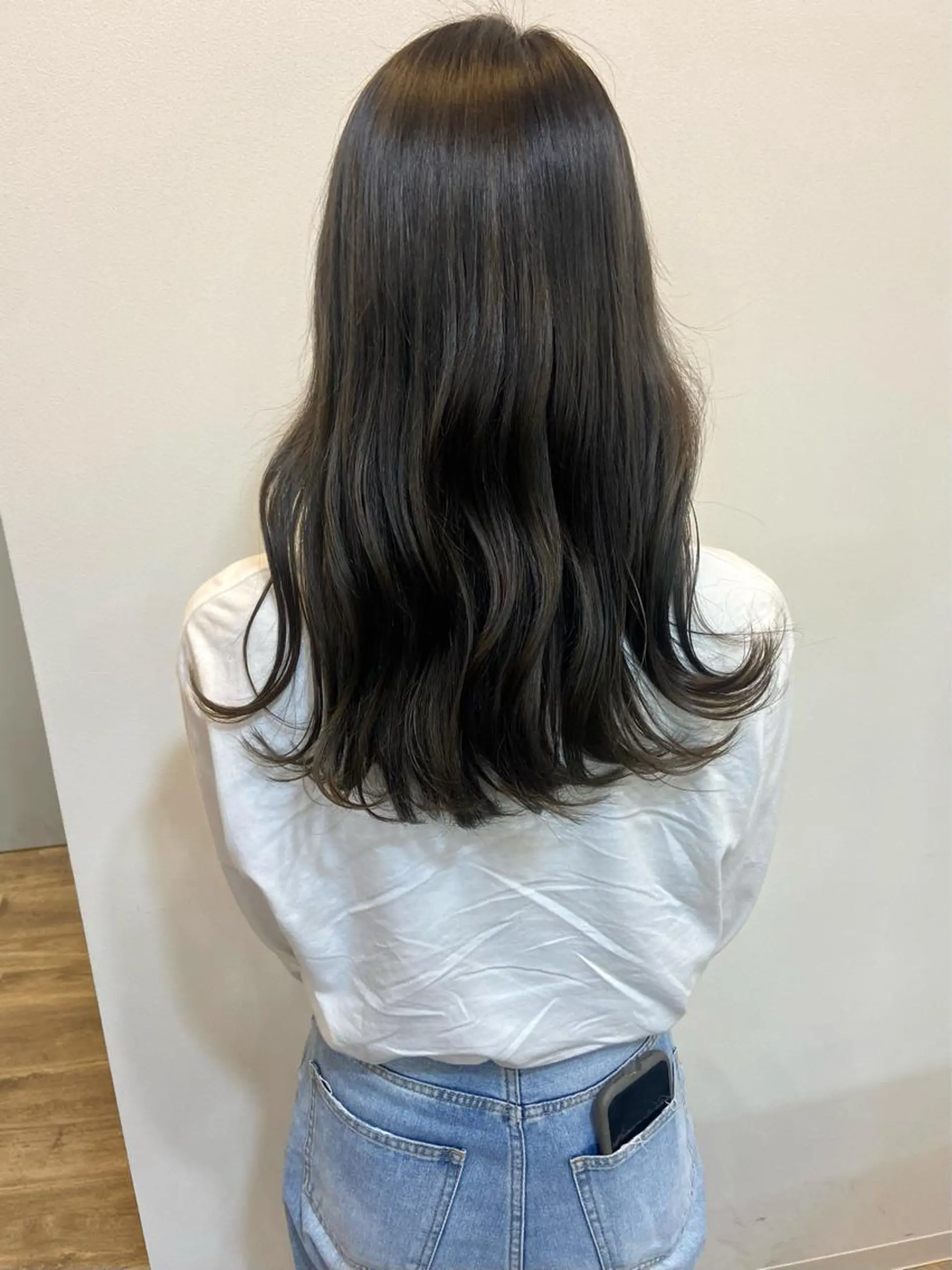 セミロング カラー ベージュカラー ブリーチ ケアブリーチ 透明感カラー ダブルカラー mai 🎀 / 梅田美容室のヘアスタイル