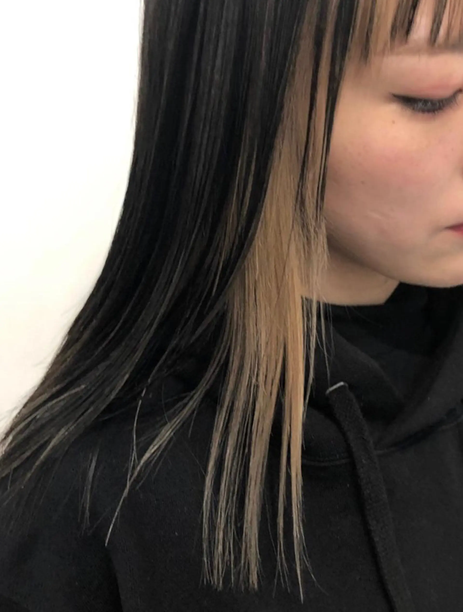 ミディアム カラー ☘️ブリーチ/ハイト ーン/レイヤー/のヘアスタイル