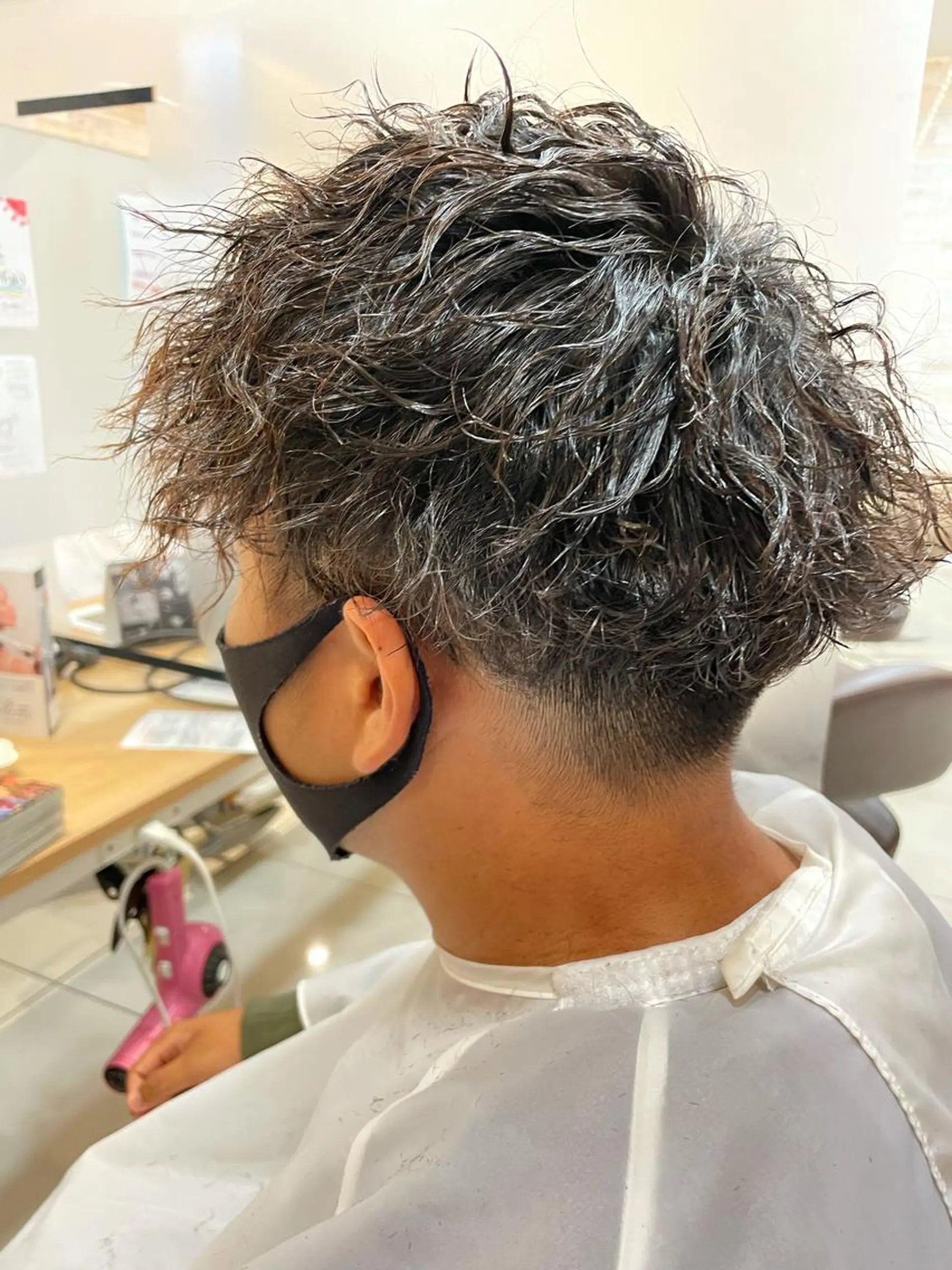 パーマ メンズ ザクザクレイヤー 🍀/ブリーチ/小田のヘアスタイル