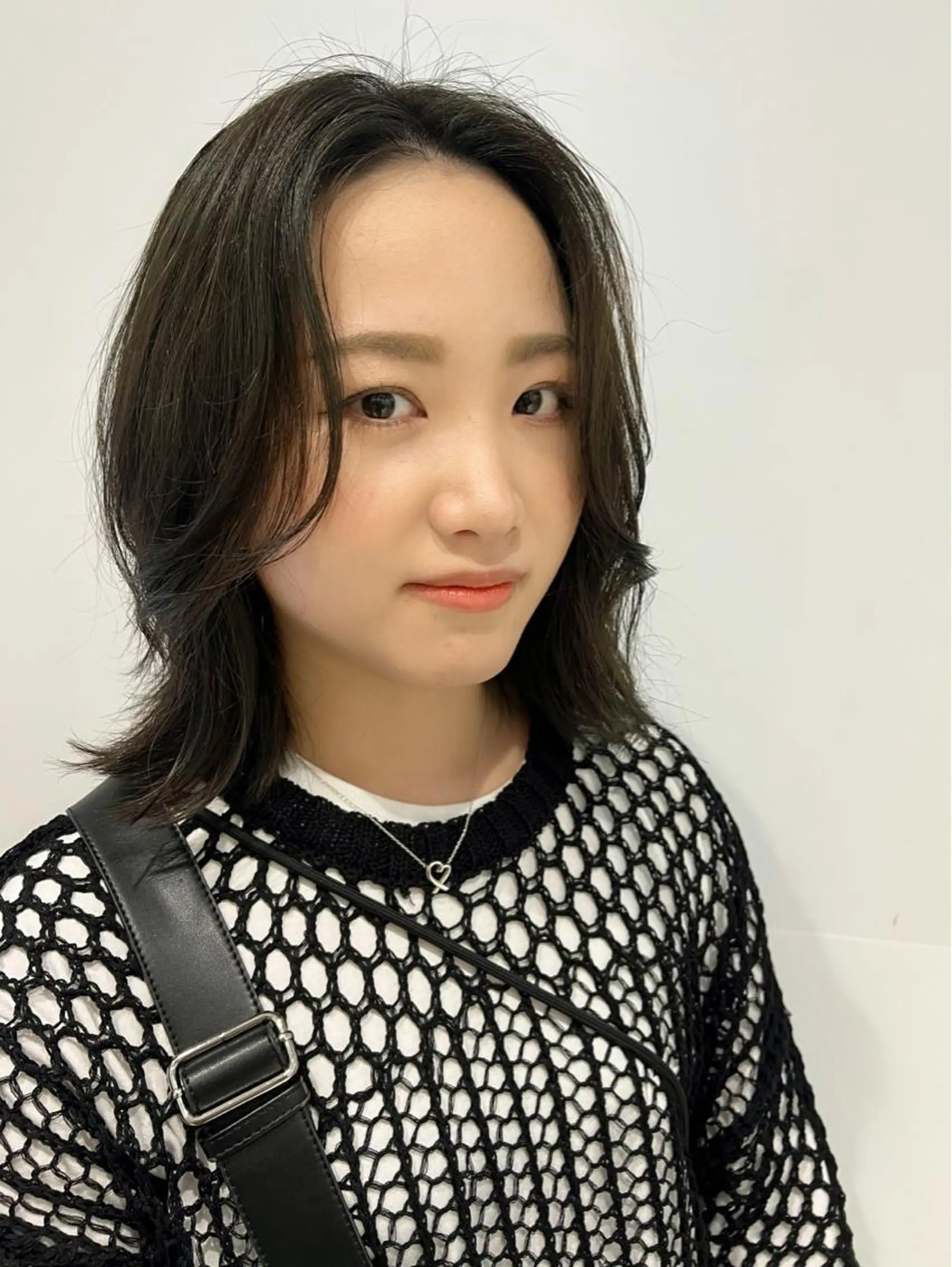 ミディアム カラー レイヤーカット 宮永 智香のヘアスタイル