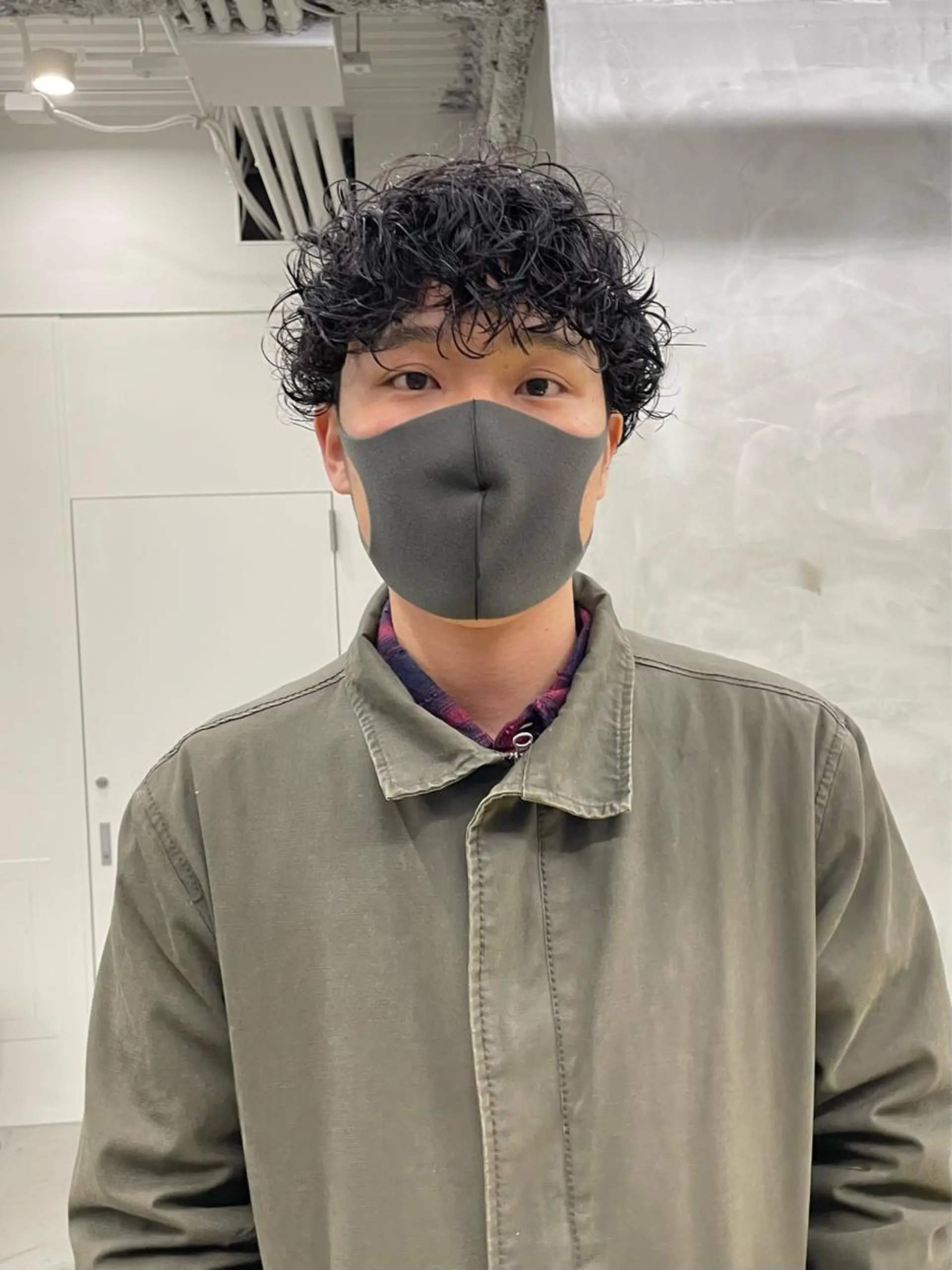 ショート カラー パーマ ヘアアレンジ メンズ メンズバレイヤージュ メンズブリーチ センターパート フェードカット メンズハイライト パーマ トリートメント ハイトーン/レイヤー 🌸さくらのヘアスタイル