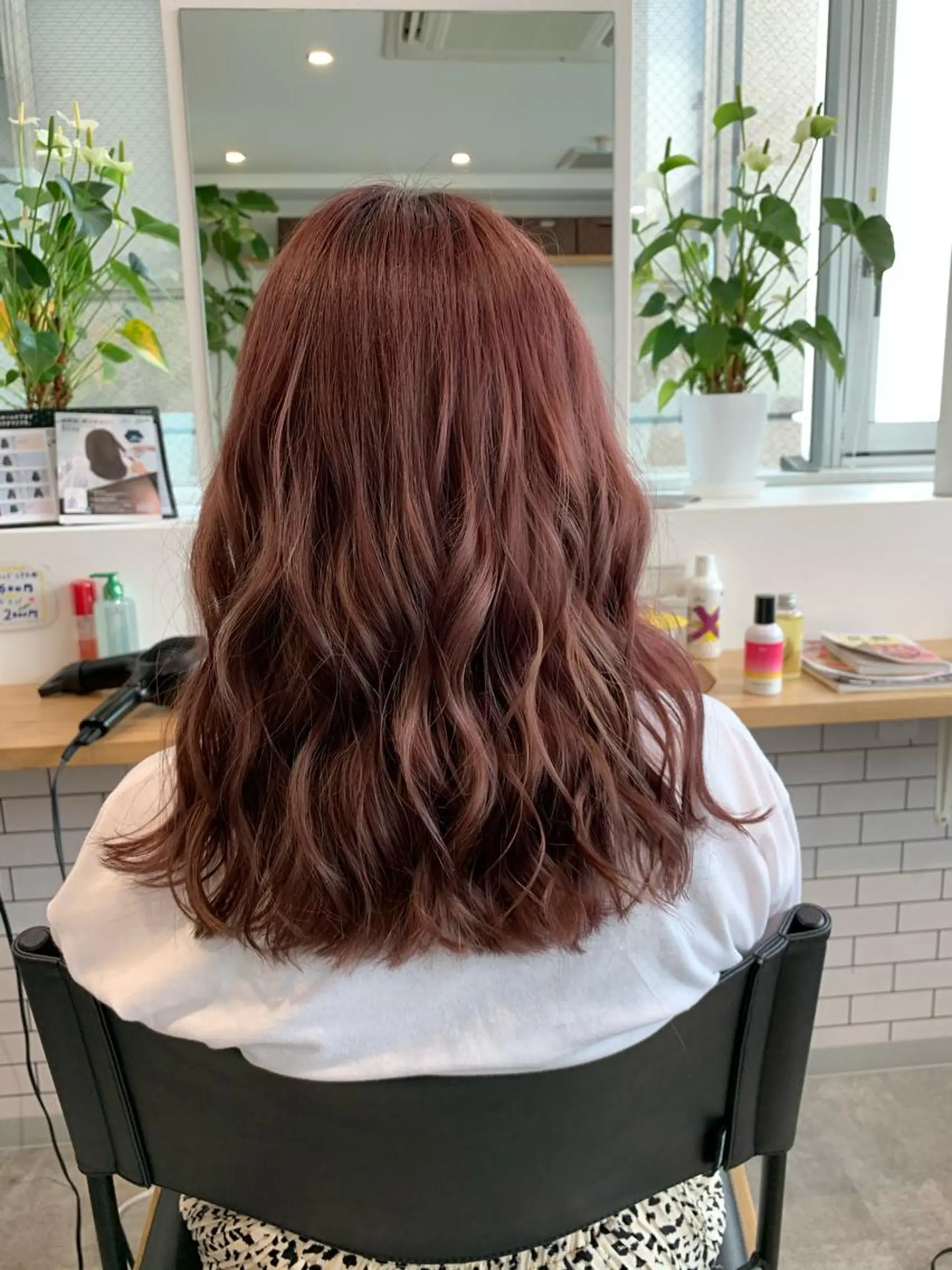 ミディアム ヨシミ カズヤのヘアスタイル