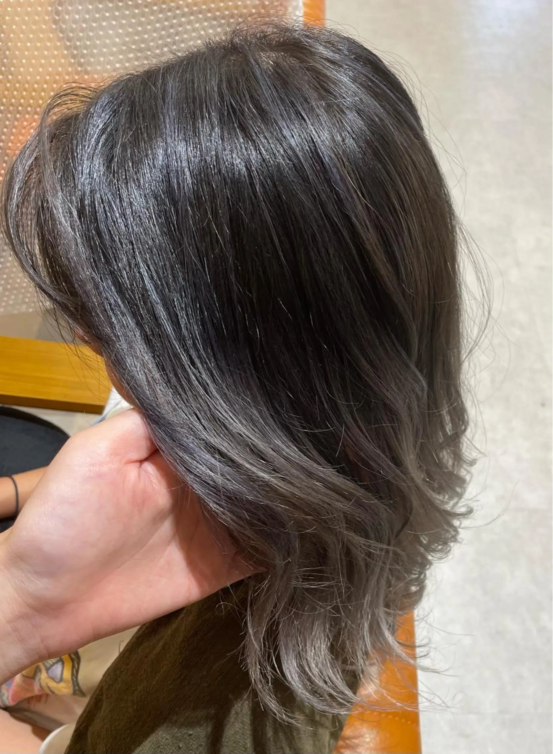 セミロング レイヤーカット ヘアカラー 中田 サヤカのヘアスタイル