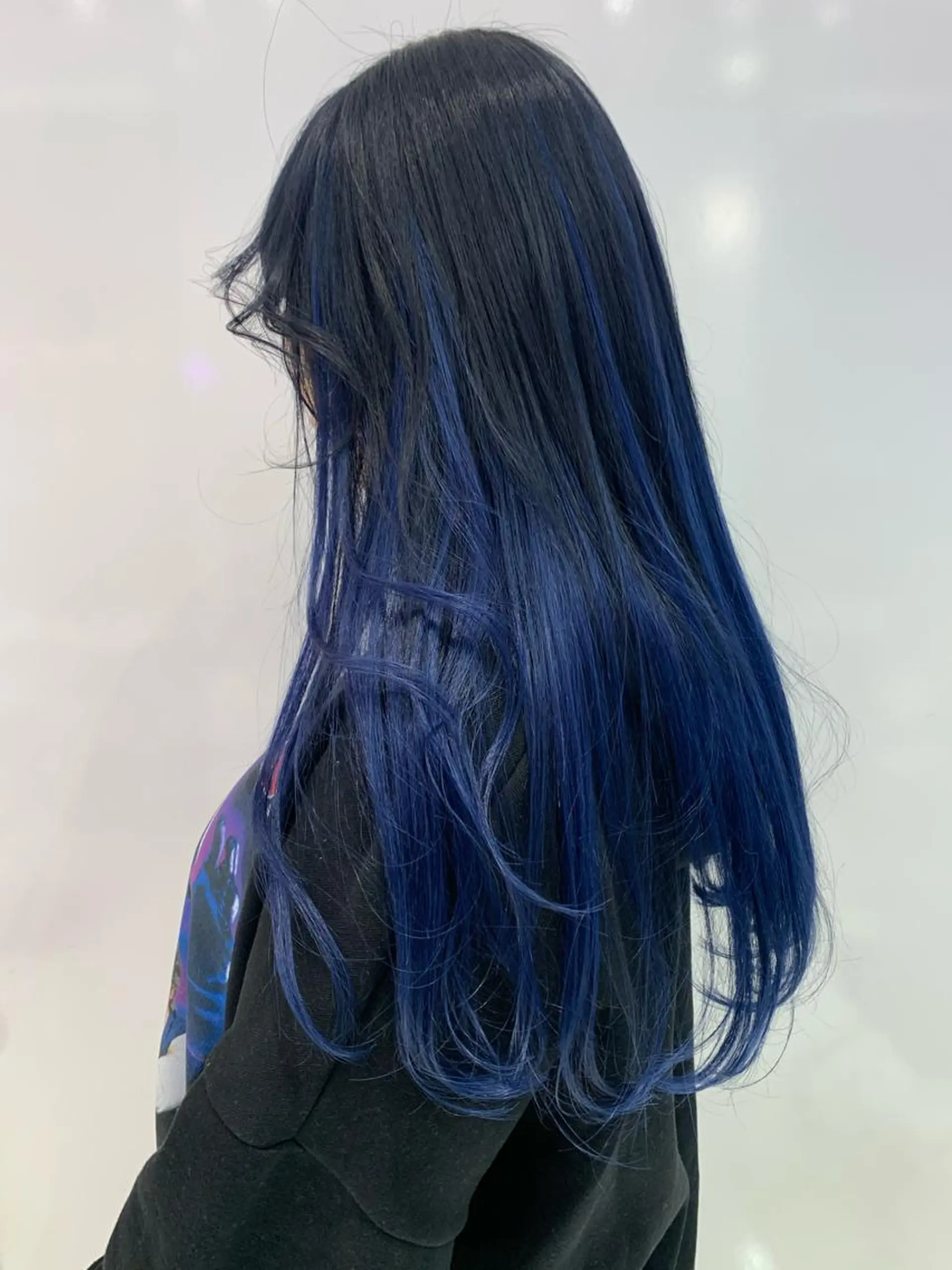 ロング カラー 黒髪 ブルーカラー ブルーブラック グラデーションカラー ハッシュカット/ハイ トーン/MANAMIのヘアスタイル