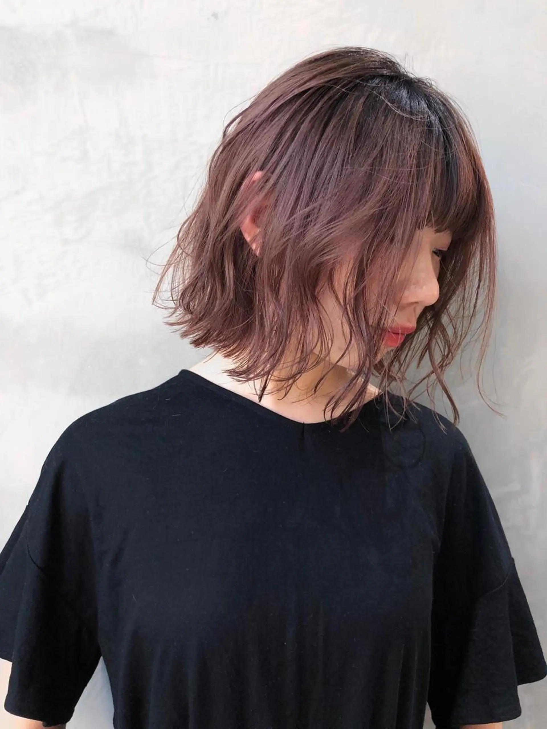 ショート カラー パーマ ヘアアレンジ バレイヤージュ ピンクカラー レイヤーカット カット ヘアカラー トリートメント TOMO GEEKS代表のヘアスタイル