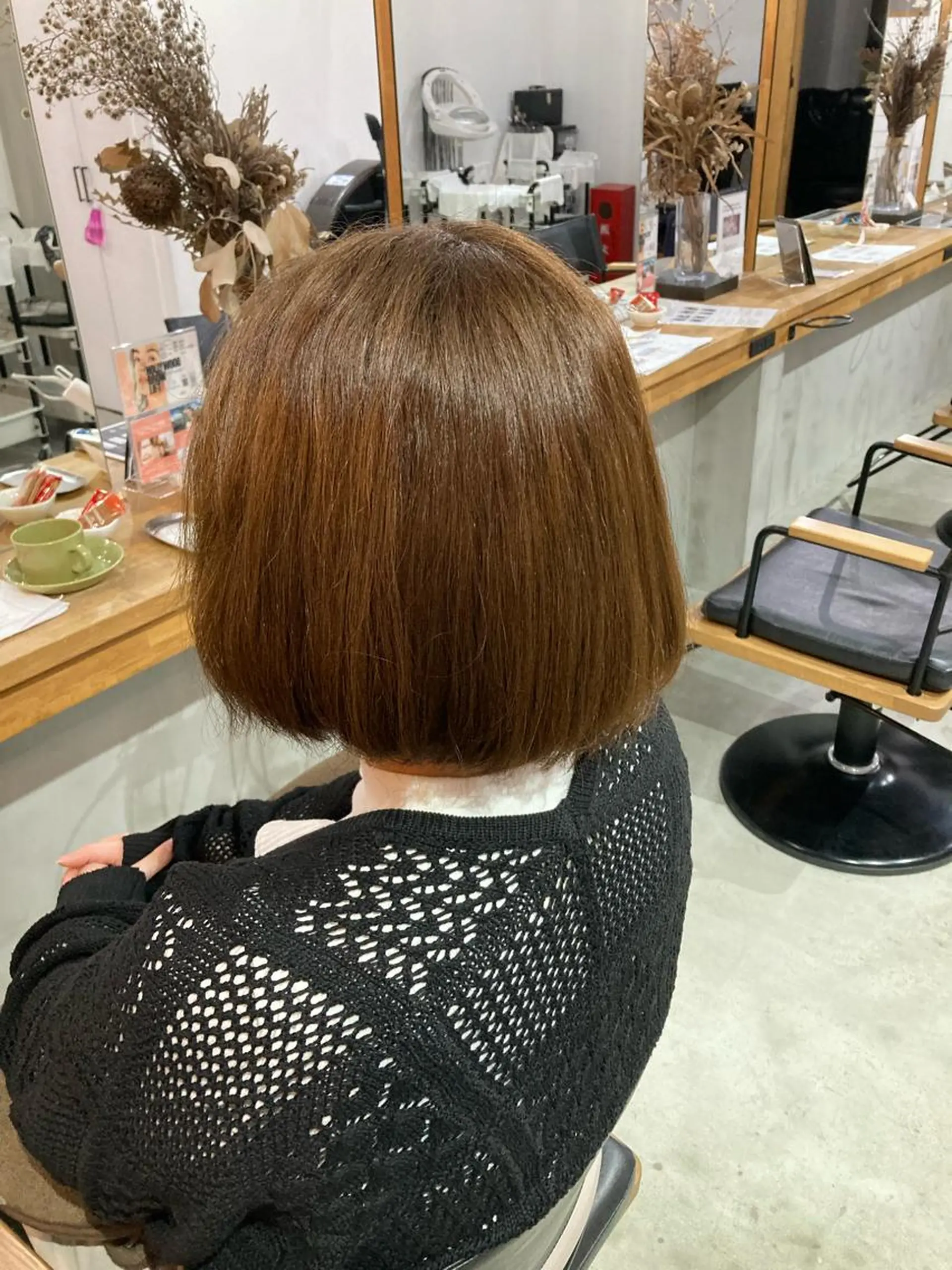 ショート カラー ATELIER ZIZI川井さくらのヘアスタイル