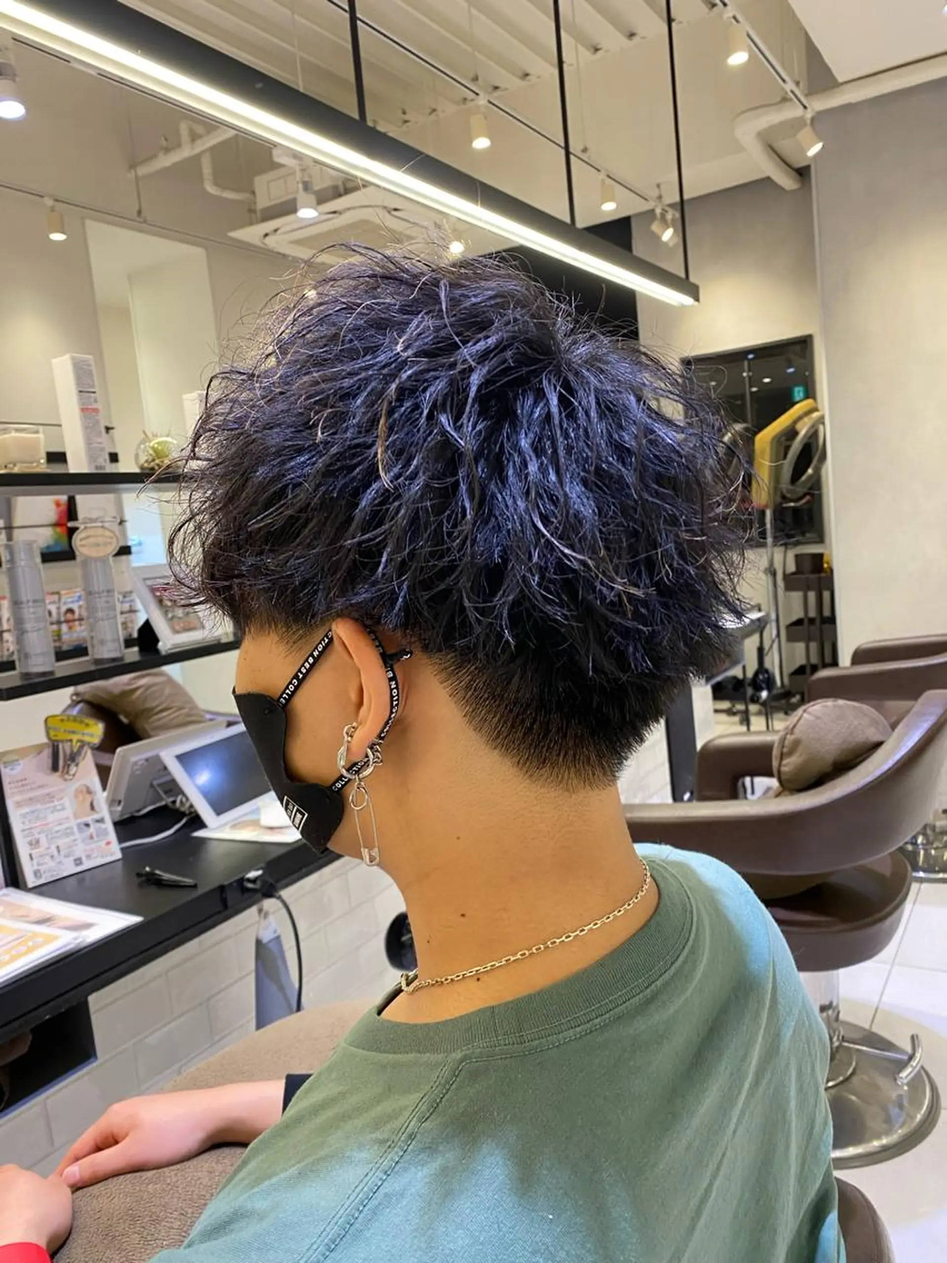 ショート パーマ スパイラルパーマ 野老 海音のヘアスタイル