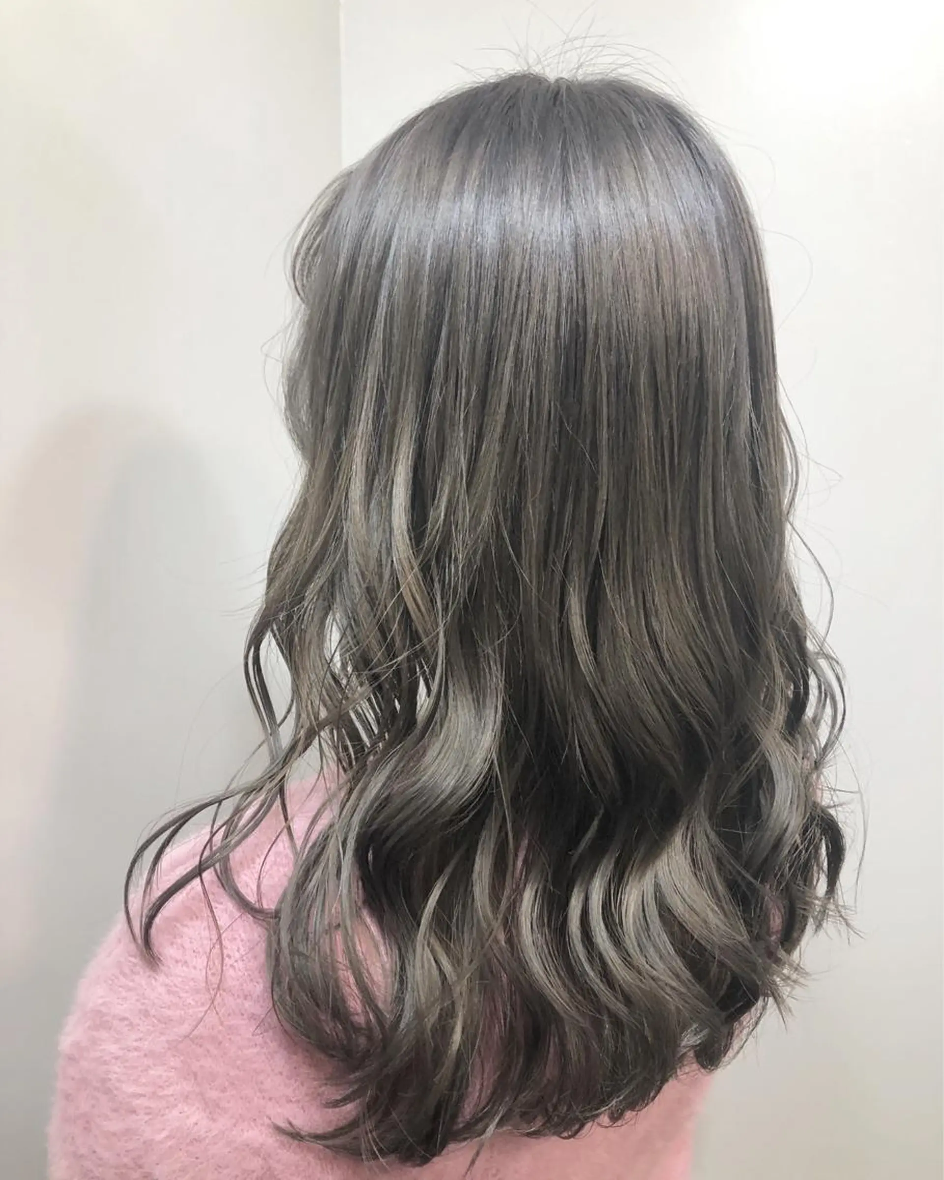 セミロング カラー グレージュ カット ヘアカラー 女性リピ90%🍨 🩷佐藤みずきのヘアスタイル